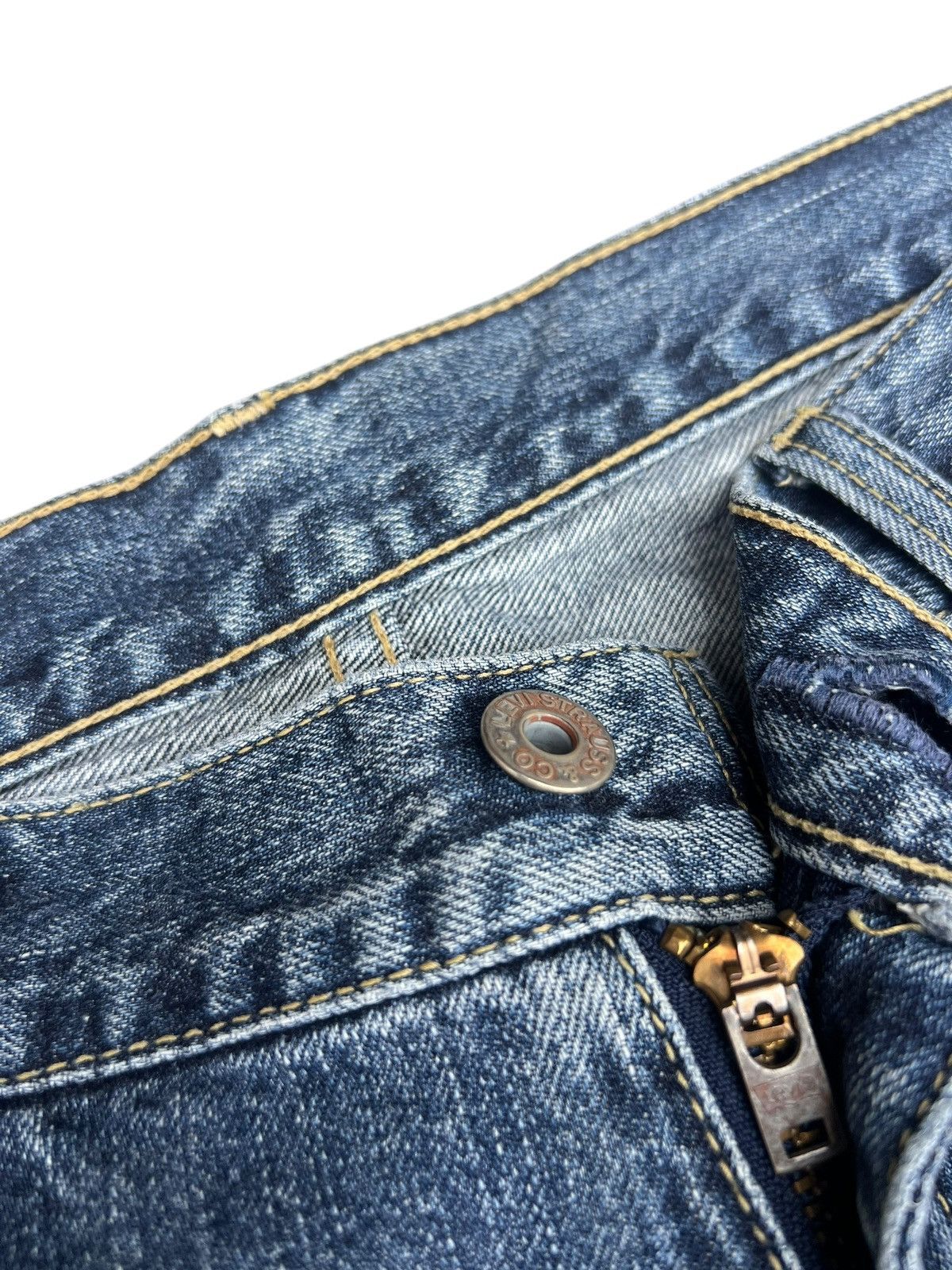 Levi's 2006 Levi’s 503 Leather Patch Distressed Faded Denim Jeans Size US 34 / EU 50 - 5 Thumbnail