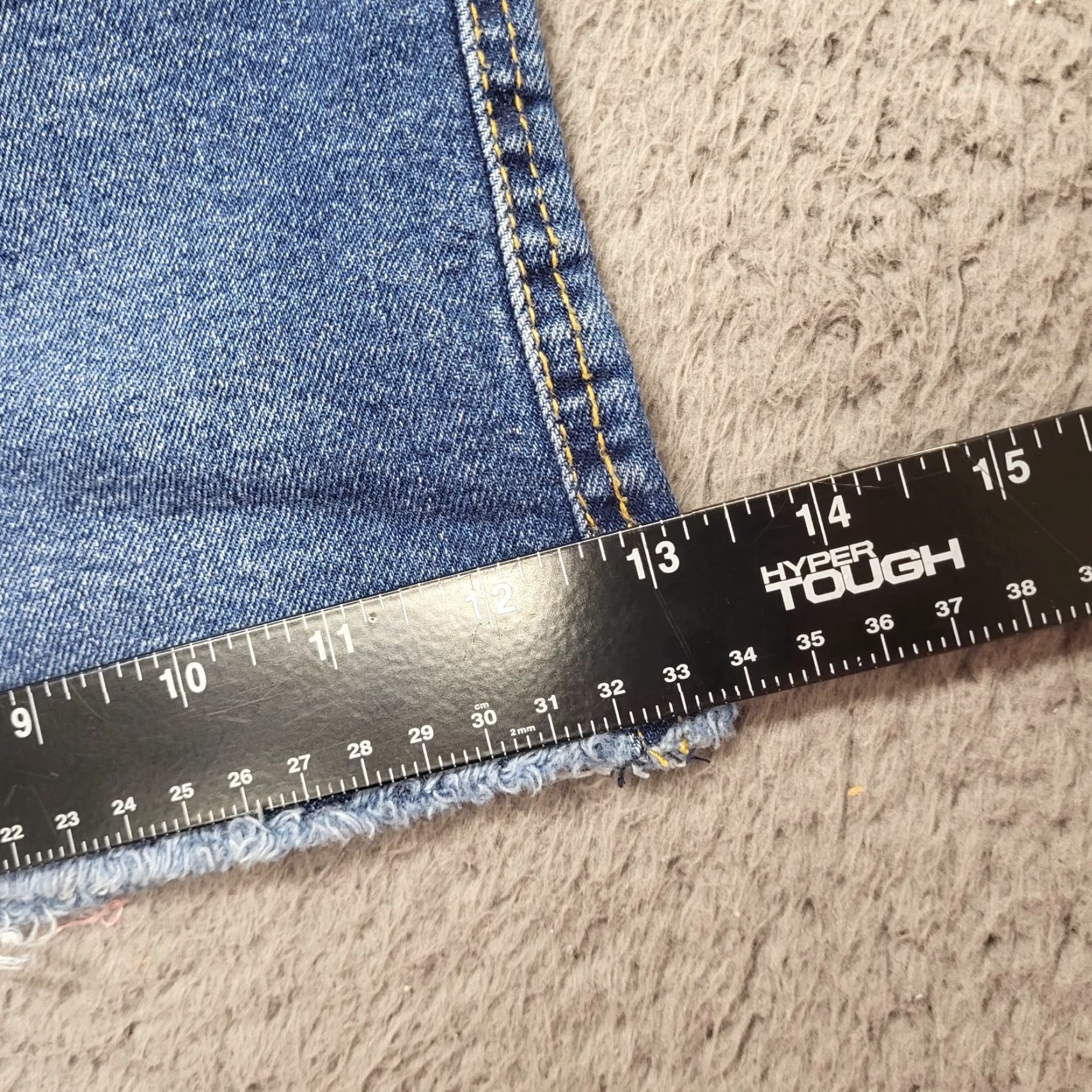 Levi's Levi's Signature Shorts Woman's 14 W32 Blue Denim Cut-Off Casual Womens Size 14 Blue Denim Comfort Stretch Pockets 5-Pocket Design Modern Size 36" / US 14 / IT 50 - 5 Thumbnail
