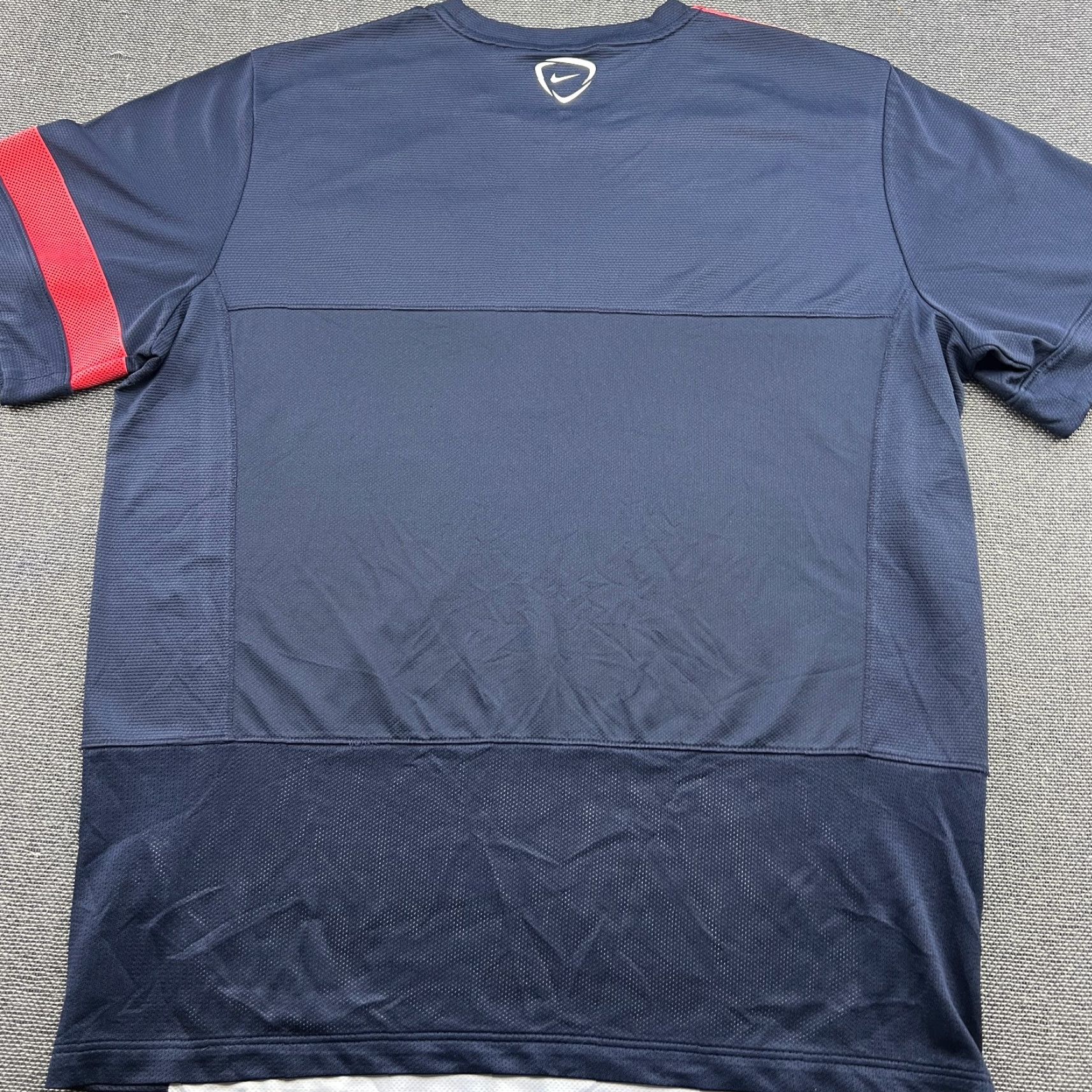 Nike Nike Shirt Football England 2013 2014 Training Player Issue Mens Jersey XL Multicolor Short Sleeve Mockup Shirt Size US XL / EU 56 / 4 - 3 Thumbnail