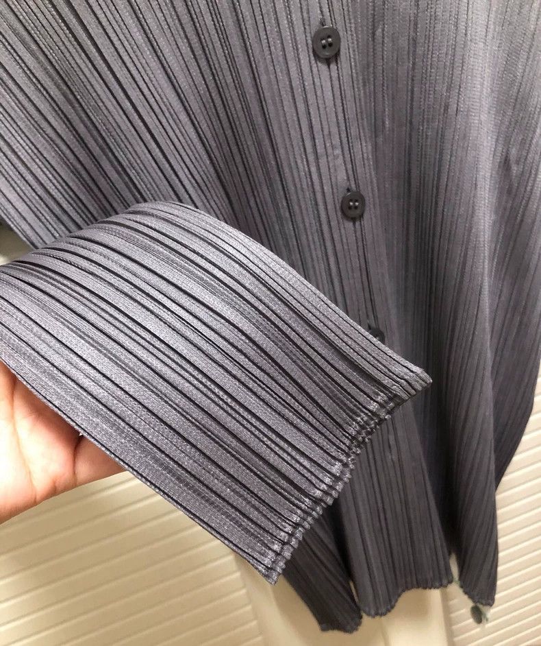 issey miyake size:4 Grey shirt