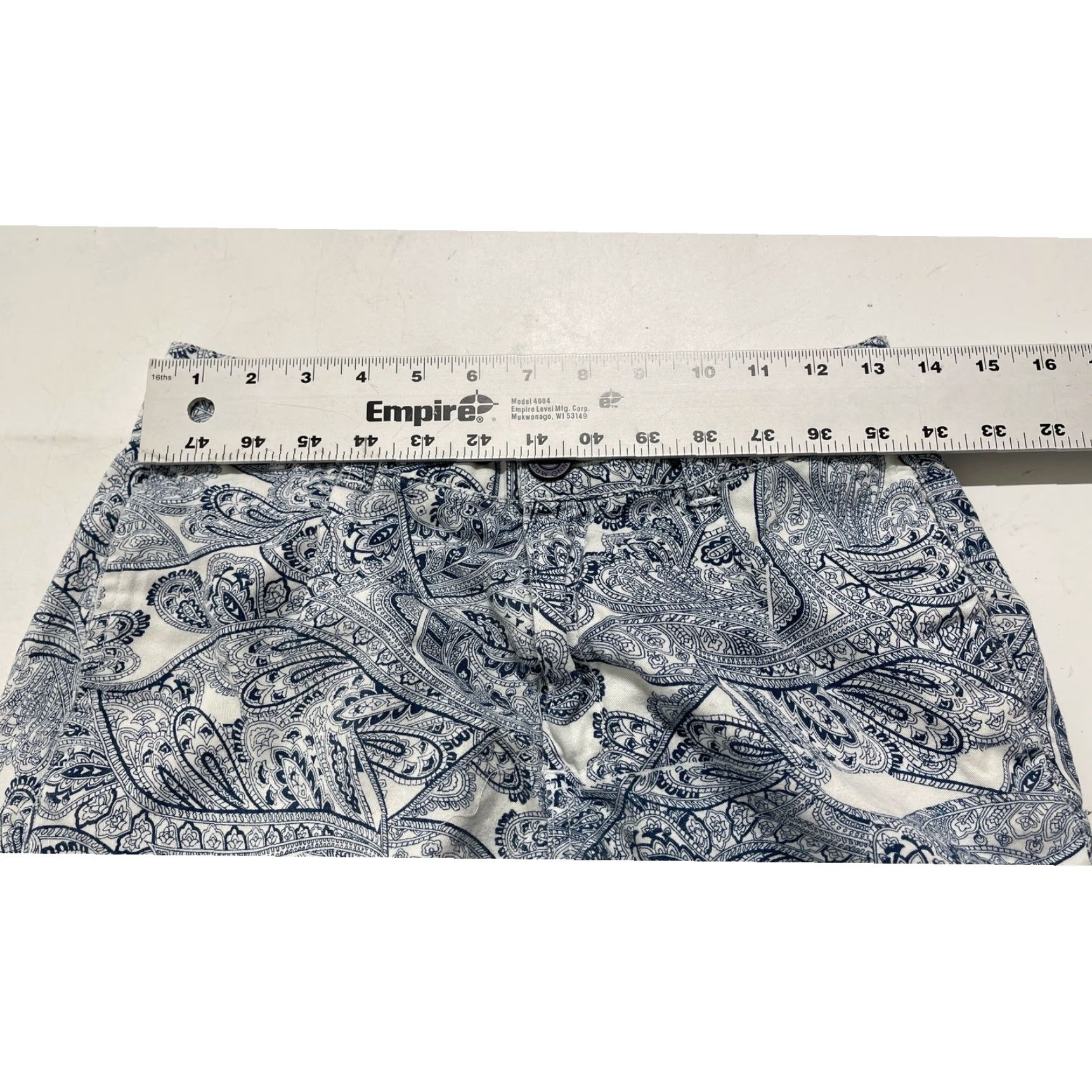 Vintage Marfinno Shorts 26 Blue White Paisley Beach Casual Womens Regular 100% Cotton "mid" Rise 6.5 Inseam waistband 36 Size 26" / US 2 / IT 38 - 5 Thumbnail