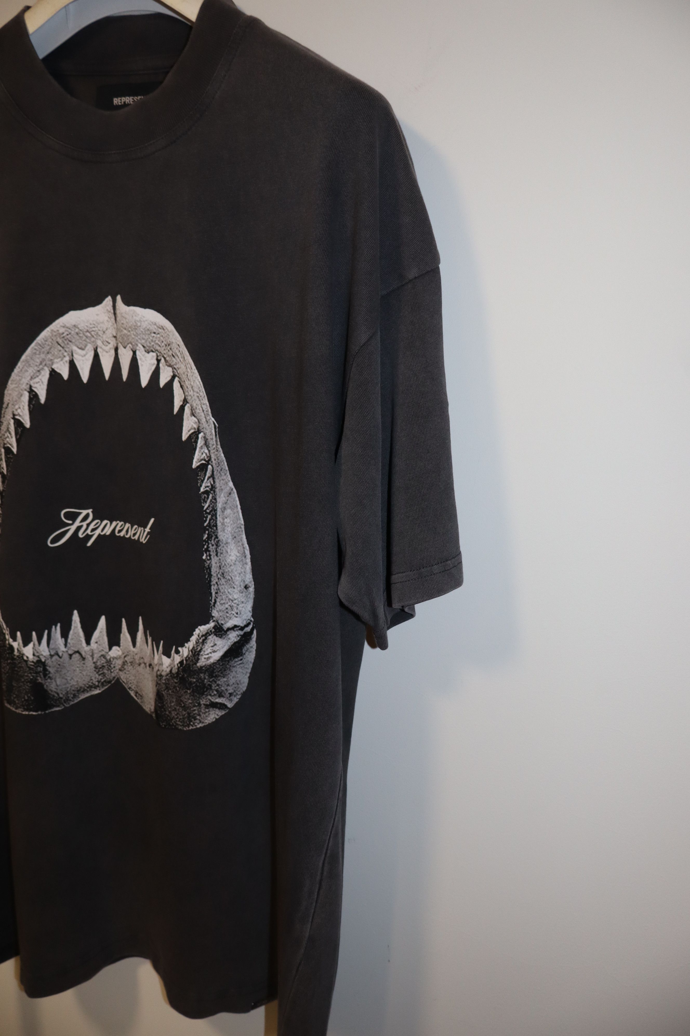 Represent Clo. Shark jaws print t-shirt Size US M / EU 48-50 / 2 - 5 Thumbnail