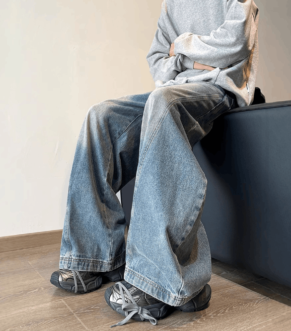 Japanese Brand Men's straight loose hip-hop wide-leg scimitar jeans Size US 32 / EU 48 - 4 Thumbnail