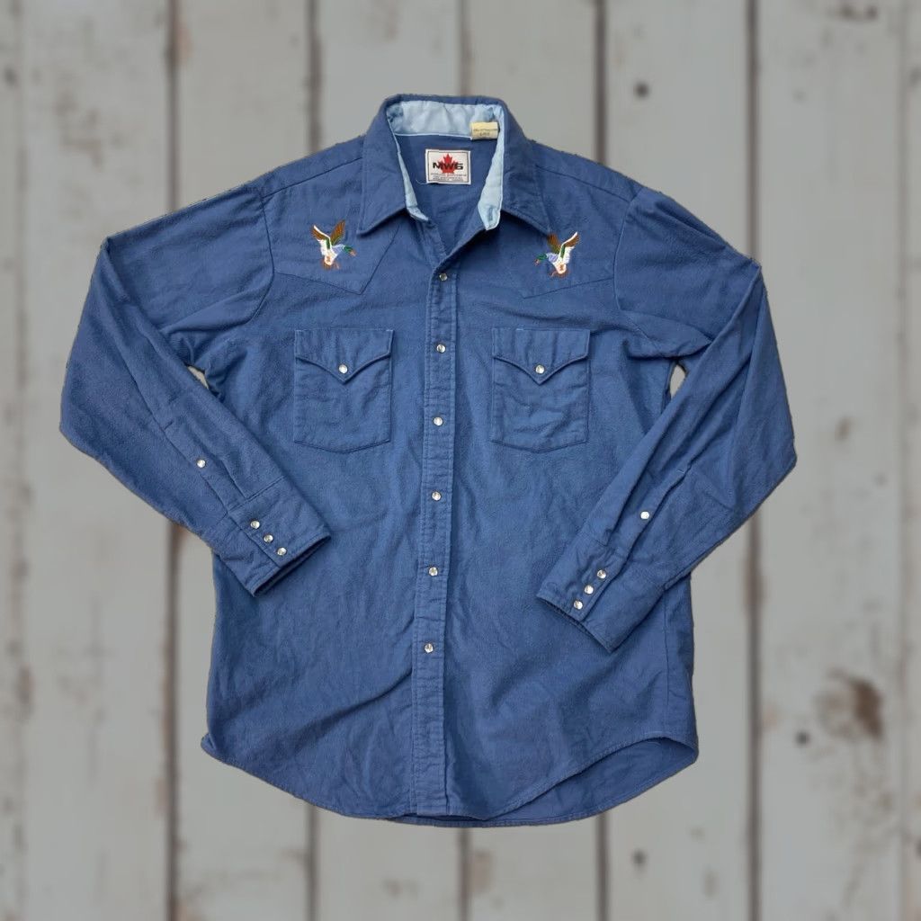 Vintage VINTAGE MWG Canada Men's Blue Chamois Button Up Long Sleeve Shirt Pearl Snap Chamois Cloth Workshirt Large Regular Mens Size US L / EU 52-54 / 3 - 1 Thumbnail