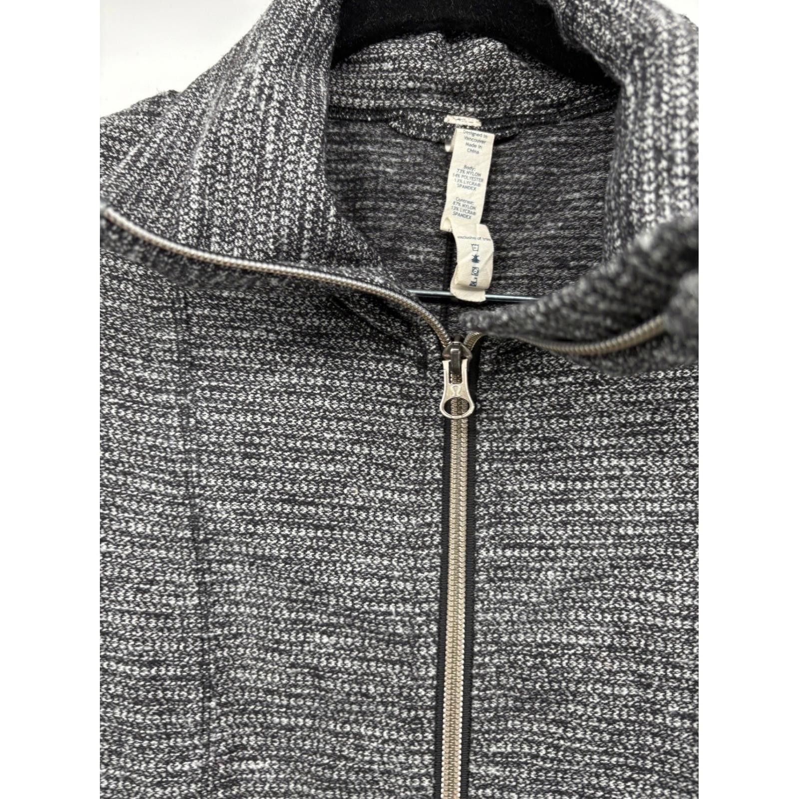 Lululemon Lululemon Daily Yoga Jacket in Coco Pique Black/Gray Size 2 Size XS / US 0-2 / IT 36-38 - 4 Thumbnail