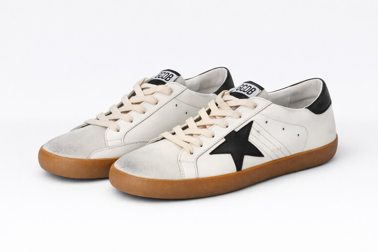 o1bcso1str1225 Sneakers in White