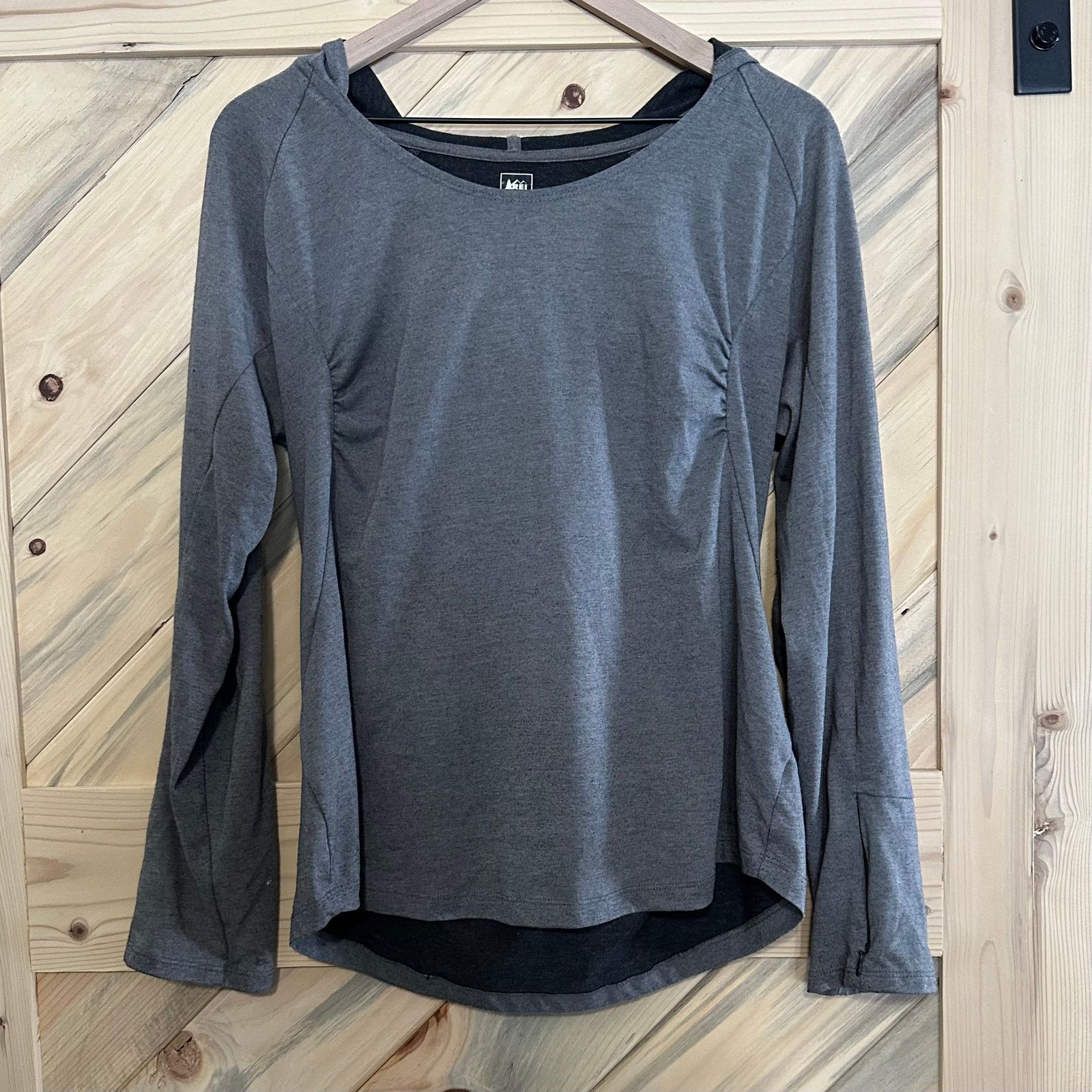 Rei Large REI Top with zipper sleeve to keep your ID or keys Size L / US 10 / IT 46 - 1 Thumbnail