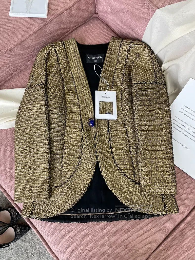 Chanel Chanel Egypt Series St. Creetle Gold Sapphire Button Jacke Size XS / US 0-2 / IT 36-38 - 1 Thumbnail