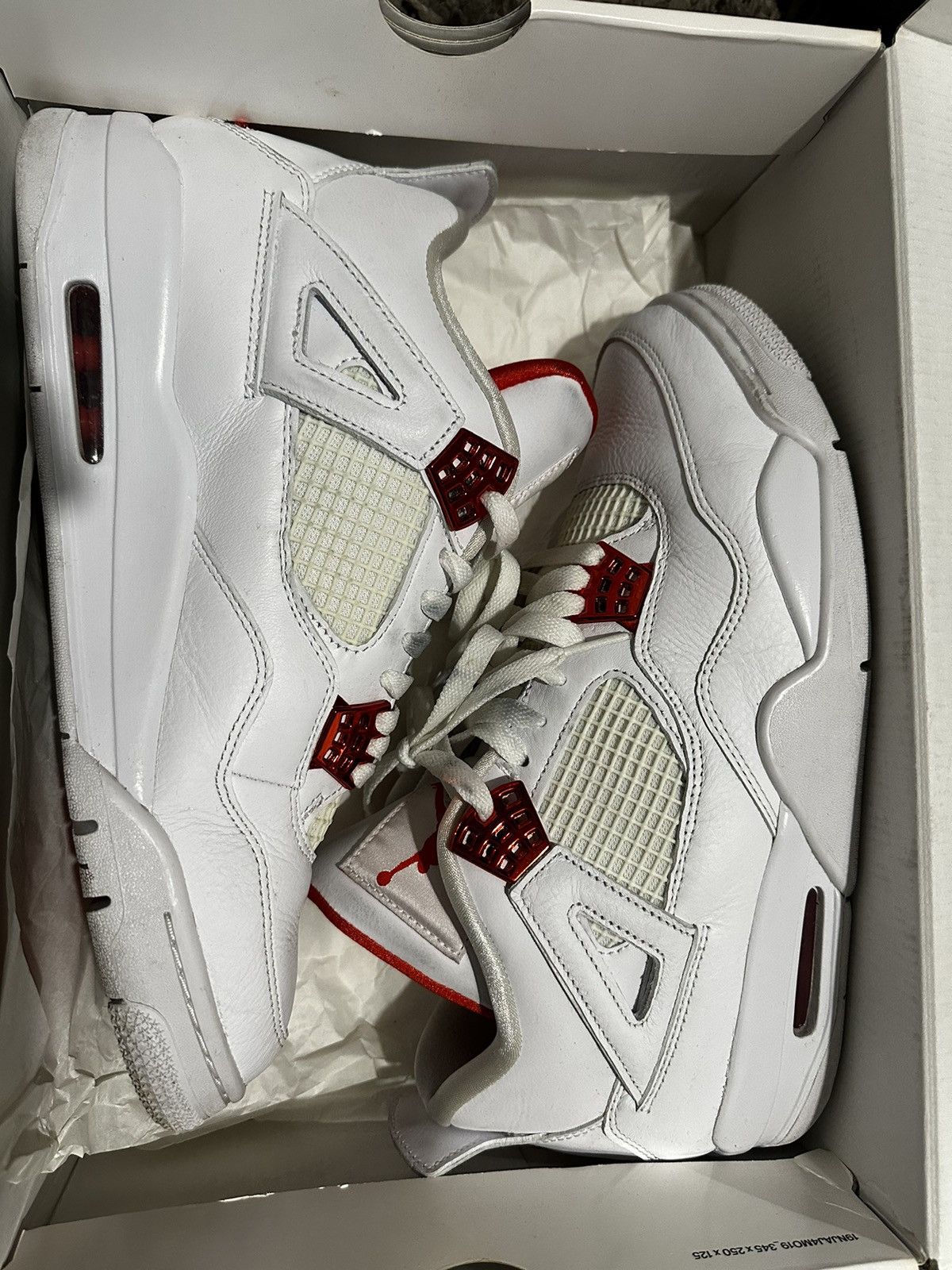 Jordan Brand Jordan 4 orange metallic Size US 10.5 / EU 43-44 - 1 Thumbnail