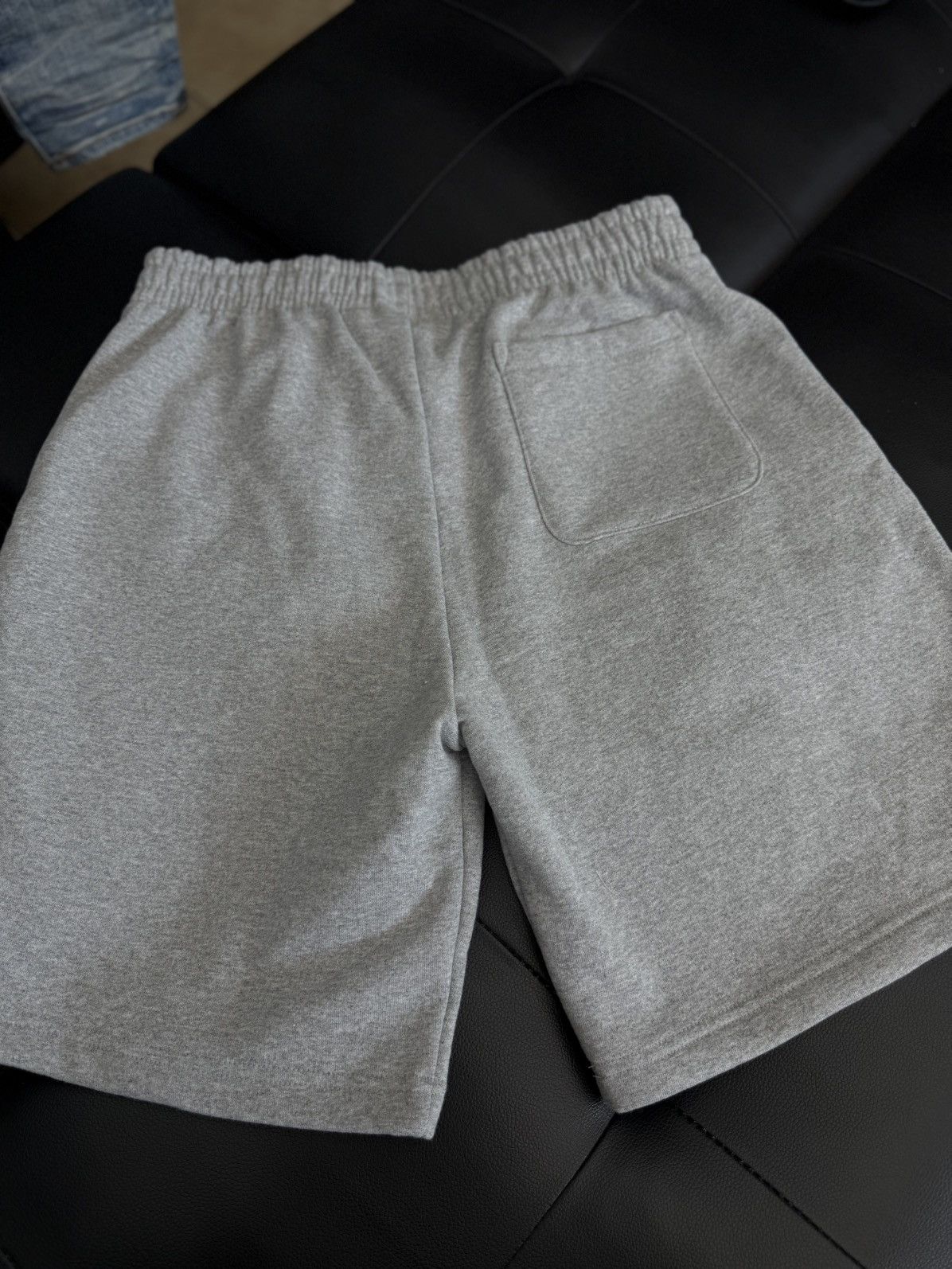 Supreme Supreme Grey Shorts Size Small Brand New Size US 29 - 6 Thumbnail