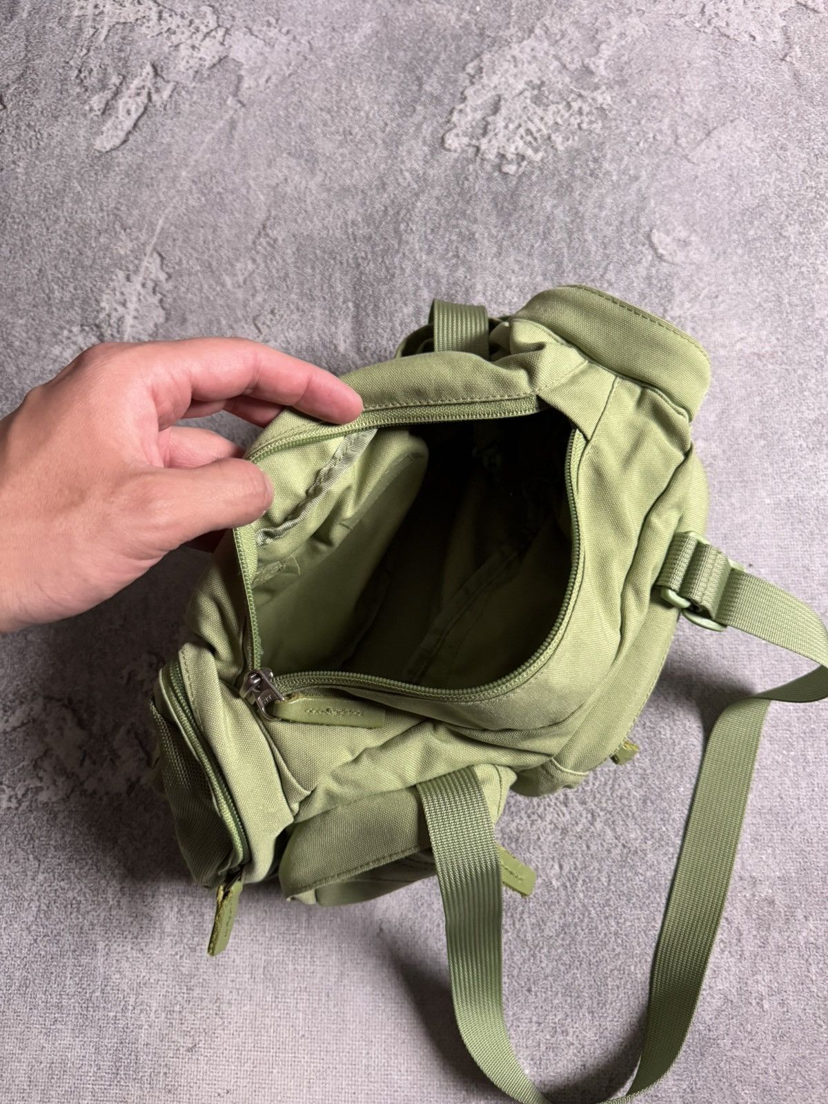 Eastpak Eastpak Ashley Green Mini Duffel Shoulder Bag Utility Y2K Size ONE SIZE - 7 Thumbnail