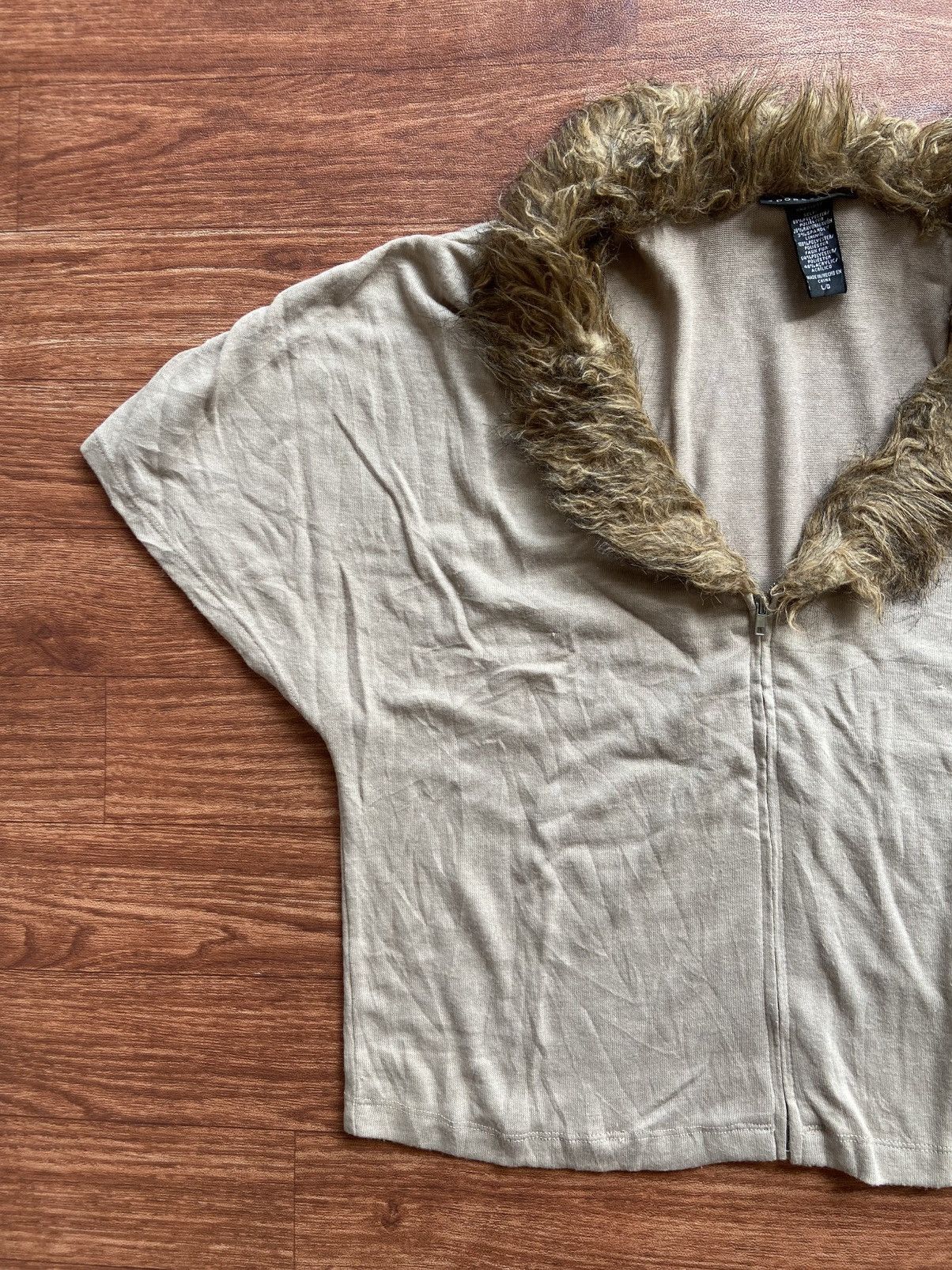 Le Grande Bleu (L.G.B.) Aposthrophe Fur Tshirt Style Size US L / EU 52-54 / 3 - 3 Thumbnail