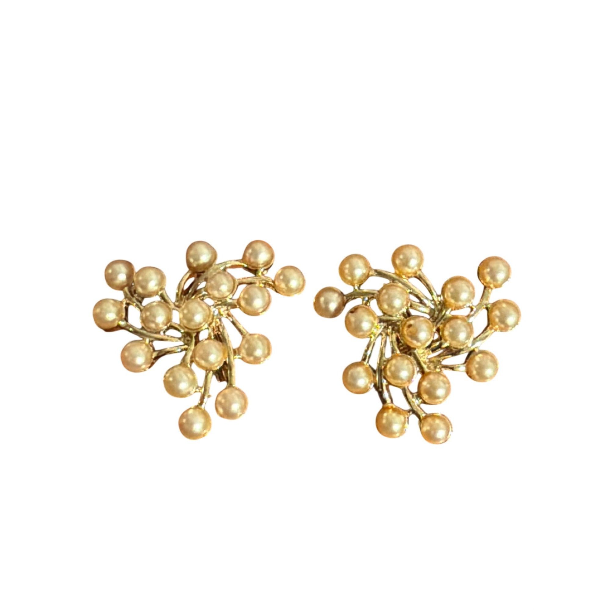 Other Vintage Emmons Gold Tone Clip On Earrings Faux Pearl Cluster Size ONE SIZE - 1 Thumbnail