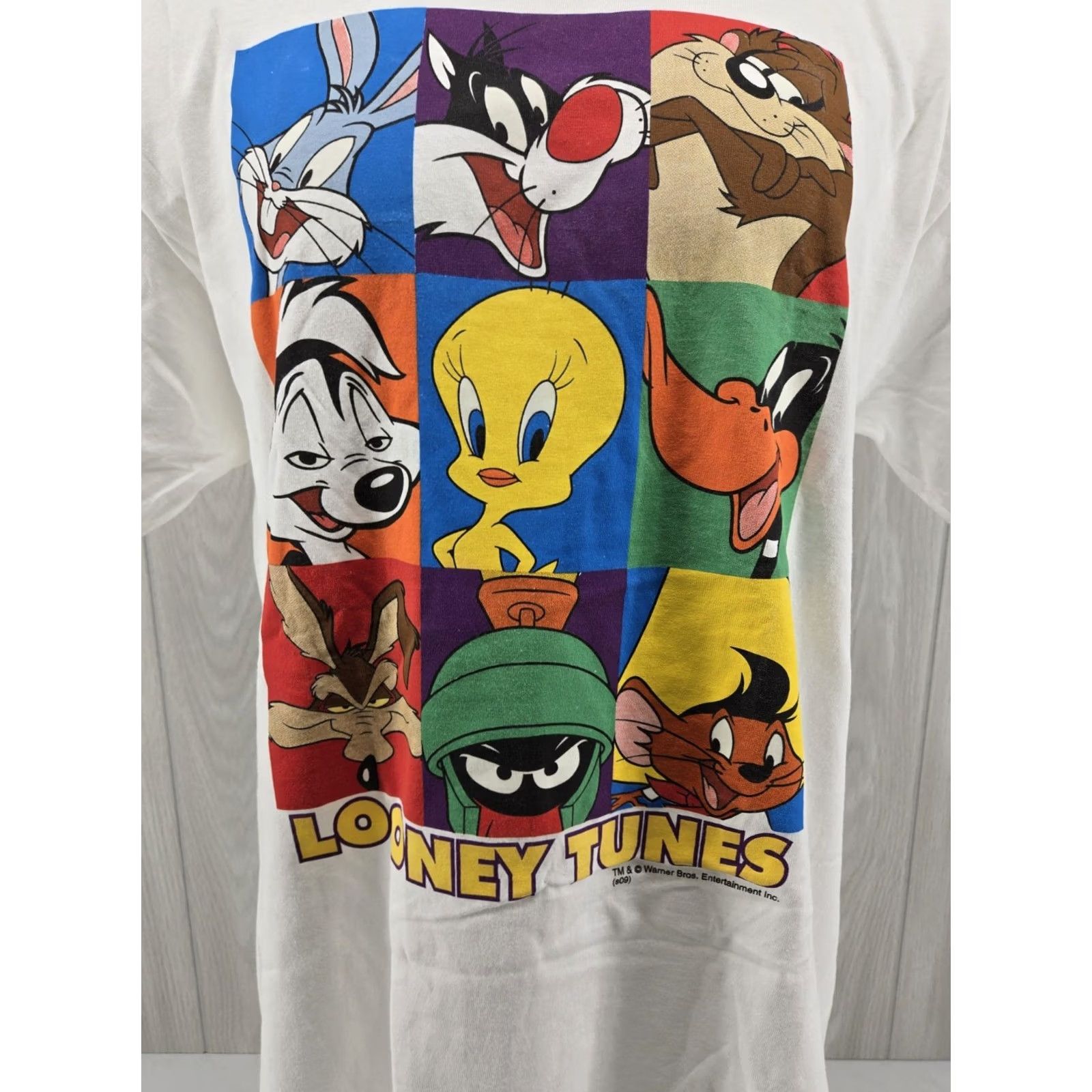 Vintage VINTAGE Looney Tunes Men’s Large T Shirt Graphic Print Cartoon Bugs Bunny Size US L / EU 52-54 / 3 - 3 Thumbnail