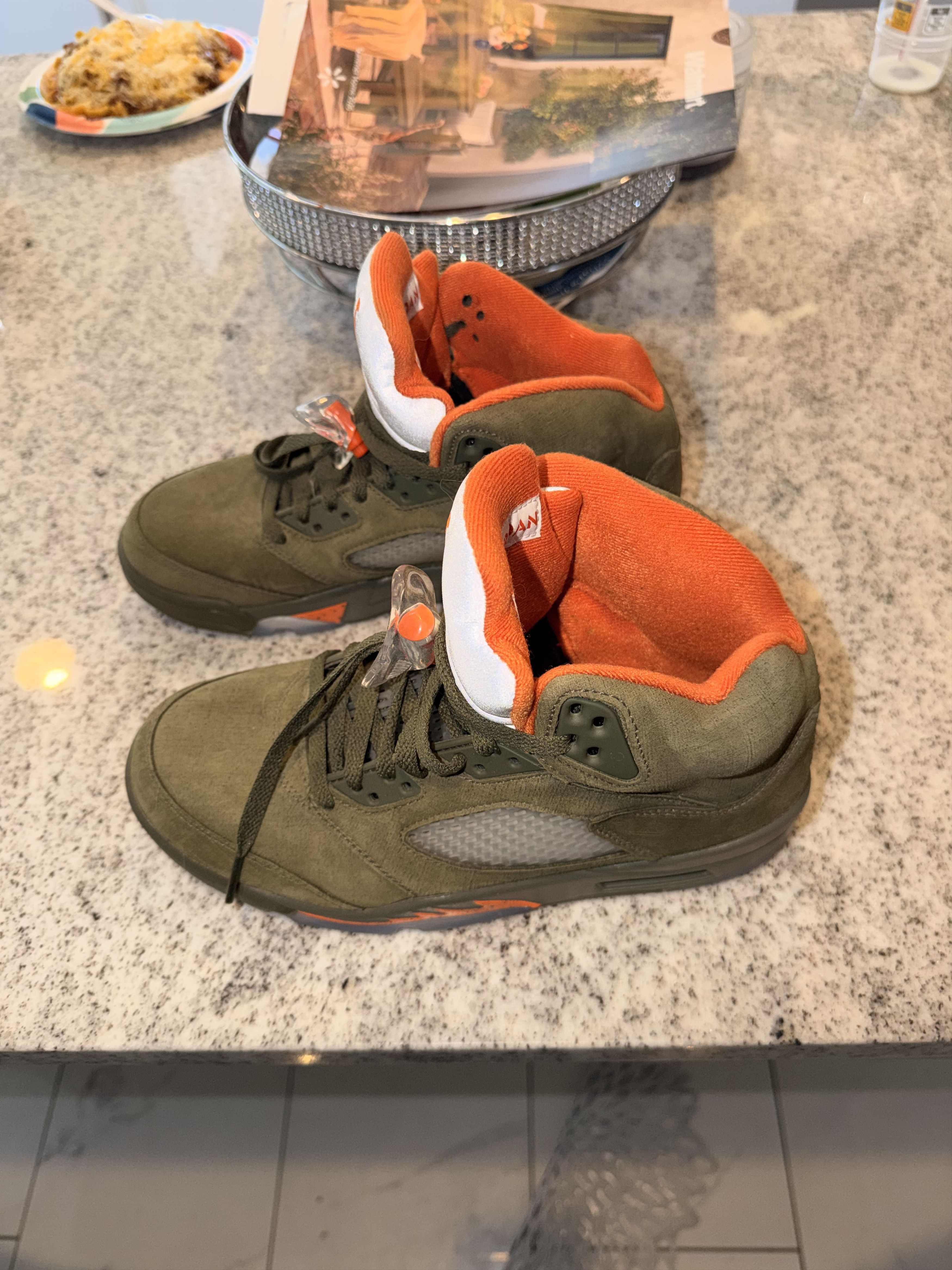 Jordan Brand Air Jordan 5 retro olive green Size US 8 / EU 41 - 2 Thumbnail