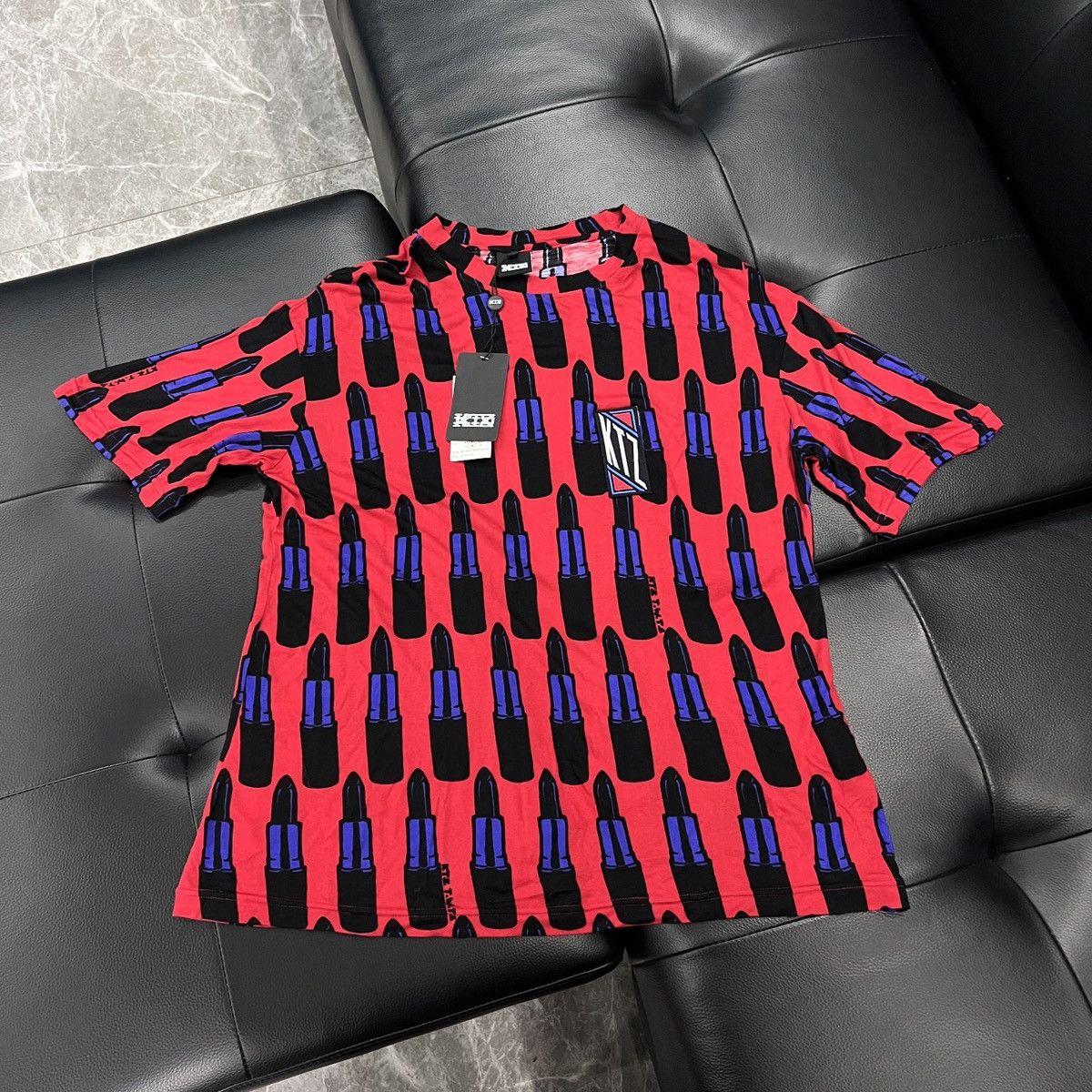 KTZ KTZ Lipstick Bullet All-Over Print T-Shirt Size US XS / EU 42 / 0 - 1 Thumbnail
