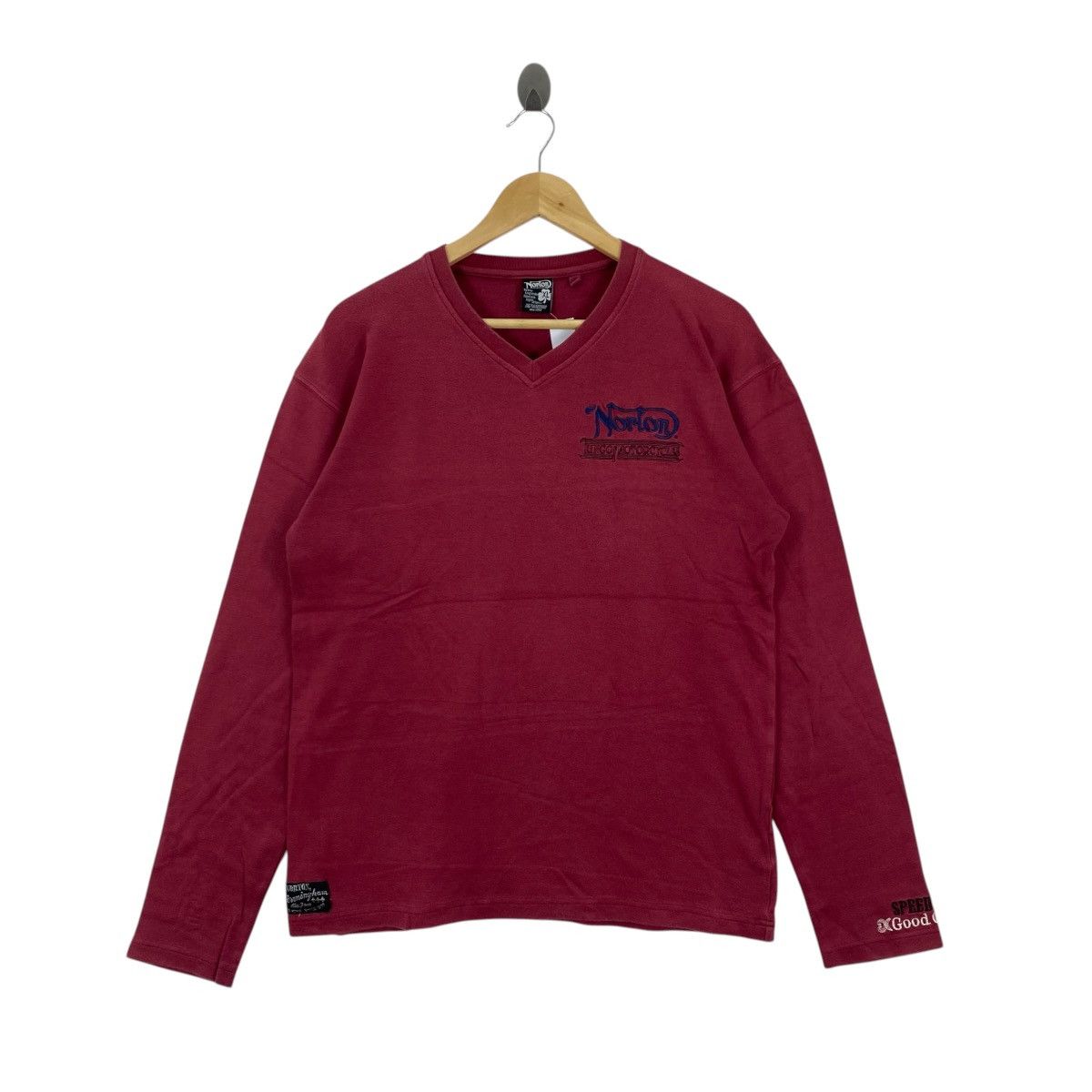 Norton Norton Motorcycles Vintage V-Neck L/S Shirt XL Red Biker Tee Size US XL / EU 56 / 4 - 2 Thumbnail