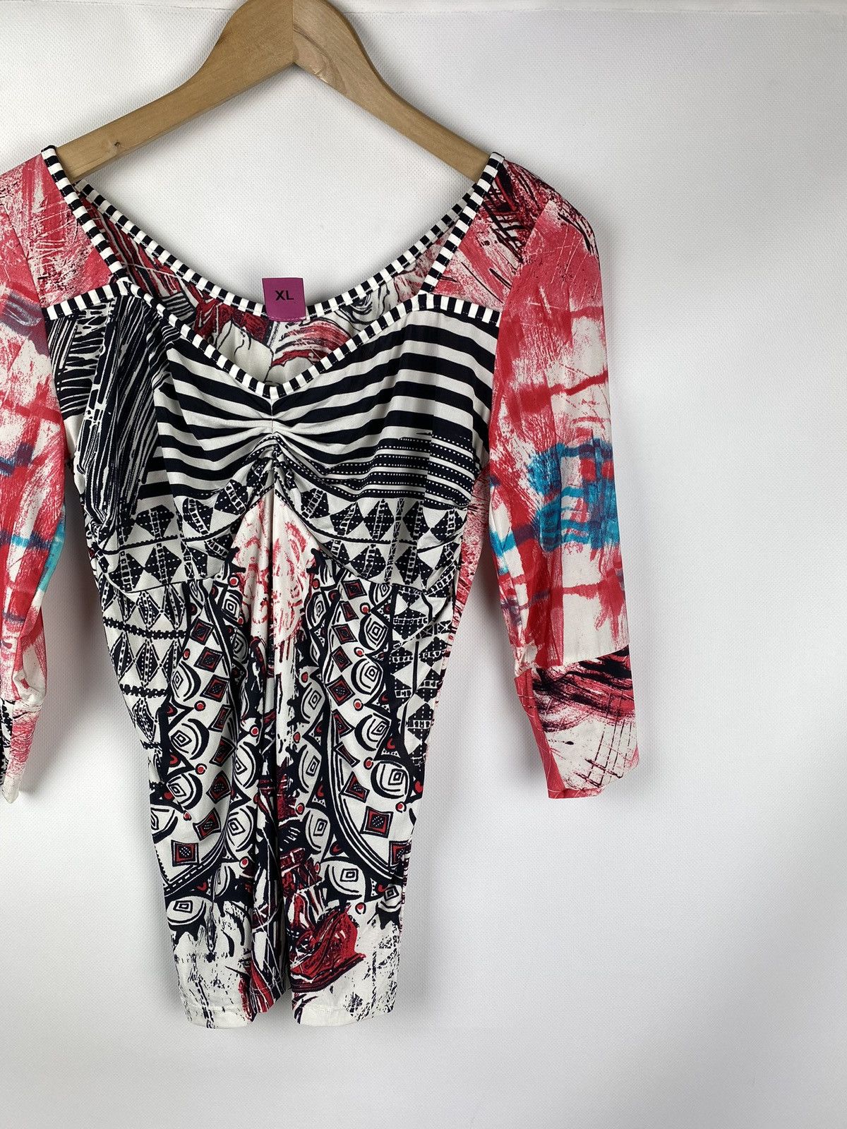 Other Save The Queen ladies overprinted tunic blouse Size XL / US 12-14 / IT 48-50 - 3 Thumbnail