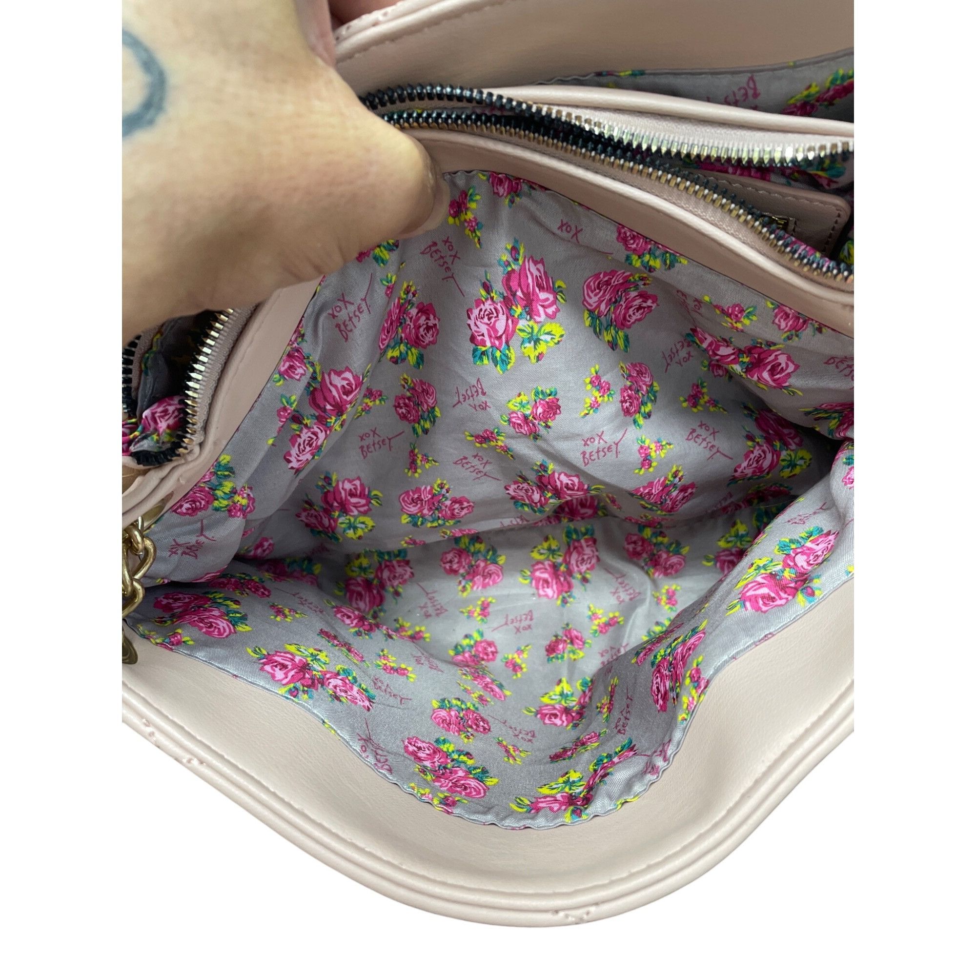 Betsey Johnson Betsey Johnson Size ONE SIZE - 18 Thumbnail