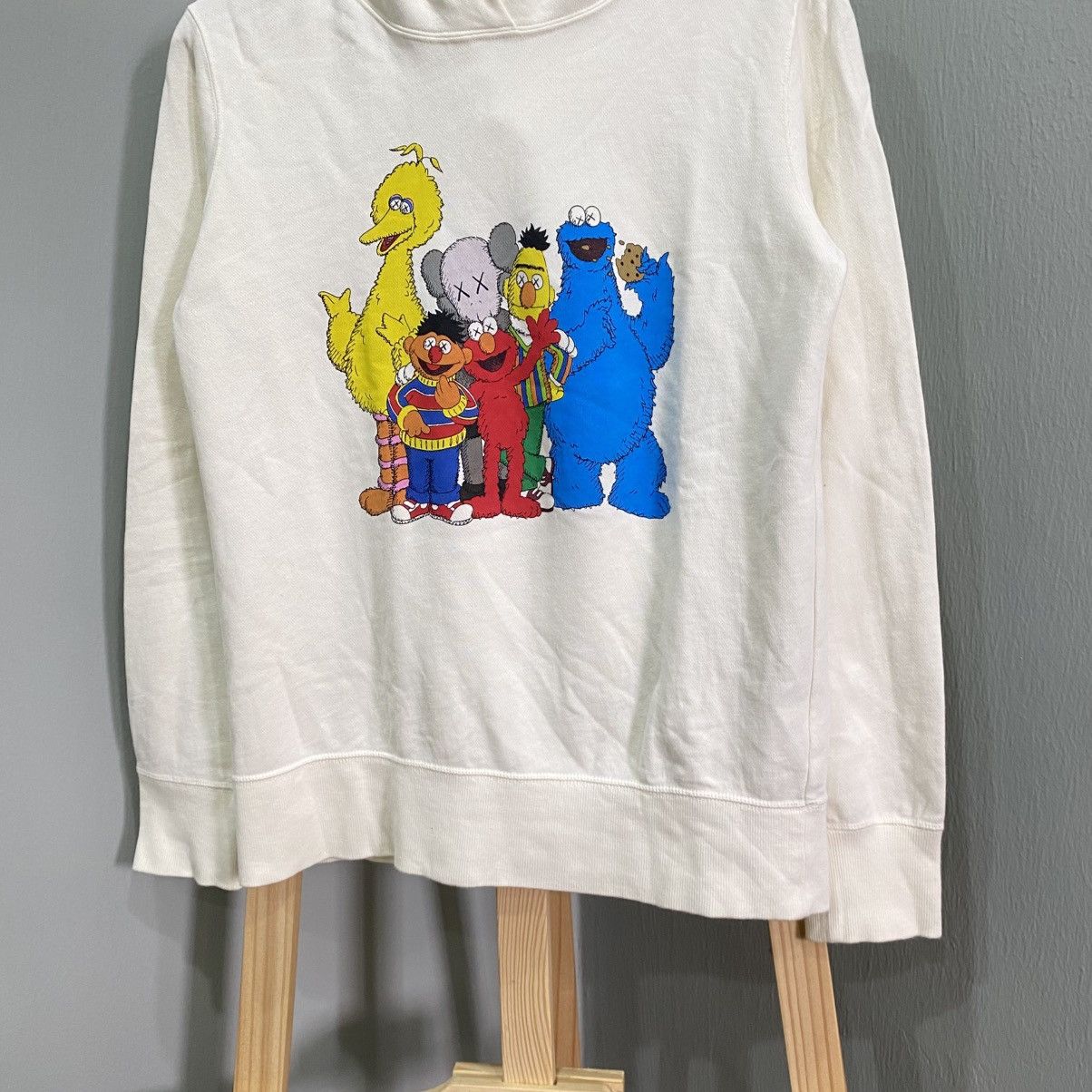 Kaws × Uniqlo Uniqlo Kaws Sesame Street Rare Collab 2000s Pullover Hoodie Size US M / EU 48-50 / 2 - 4 Thumbnail