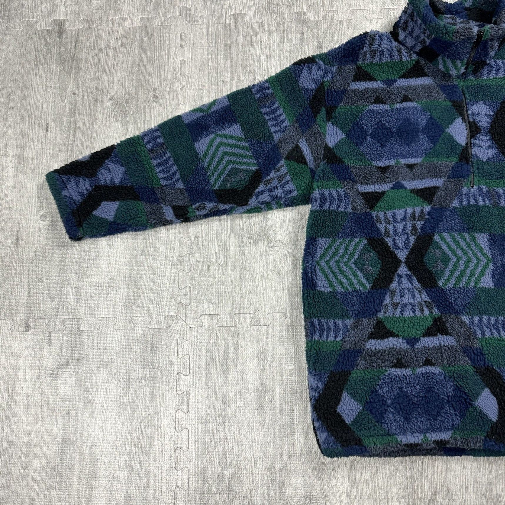Eastern Mountain Sports VINTAGE EASTERN MOUNTAIN SPORTS EMS DEEP PILE PATTERNED FLEECE 1/4 ZIP SZ M USA MADE Size US M / EU 48-50 / 2 - 4 Thumbnail
