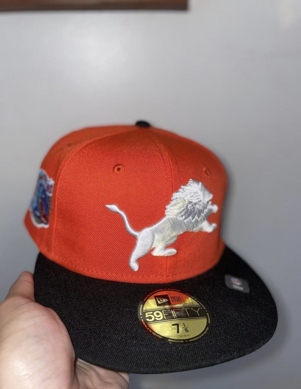 image of Myfitteds Detroit Lions Barry Sanders Inspiration Size 7 1/8 in Orange, Men's