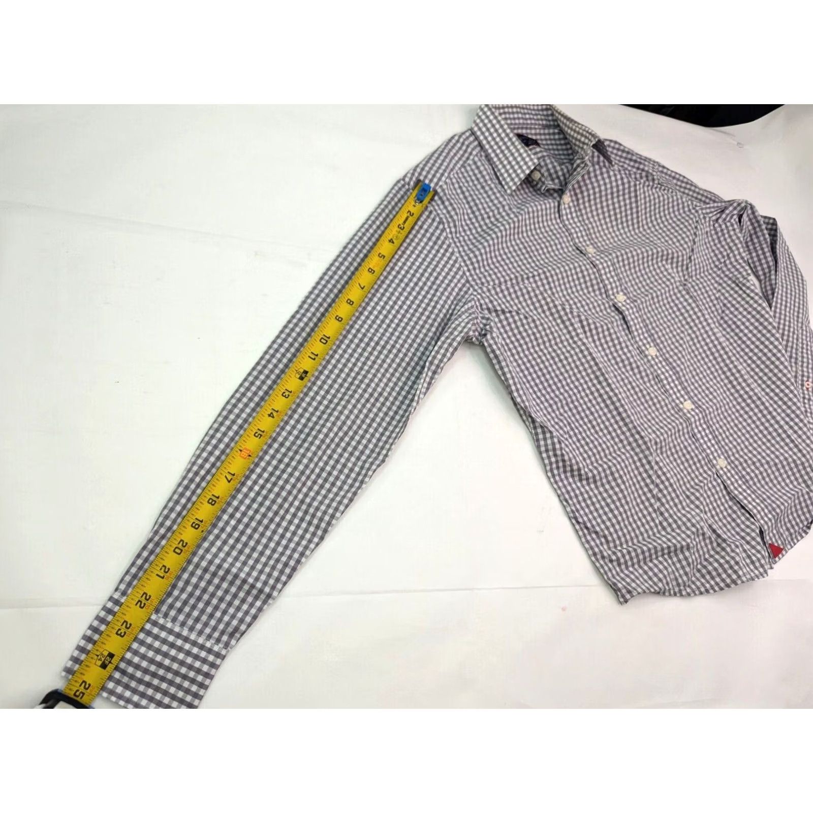 UNTUCKit UNTUCKit Plaid Button-Up Shirt Mens S Gray White Check Long Sleeve 42 Chest Size US S / EU 44-46 / 1 - 7 Thumbnail