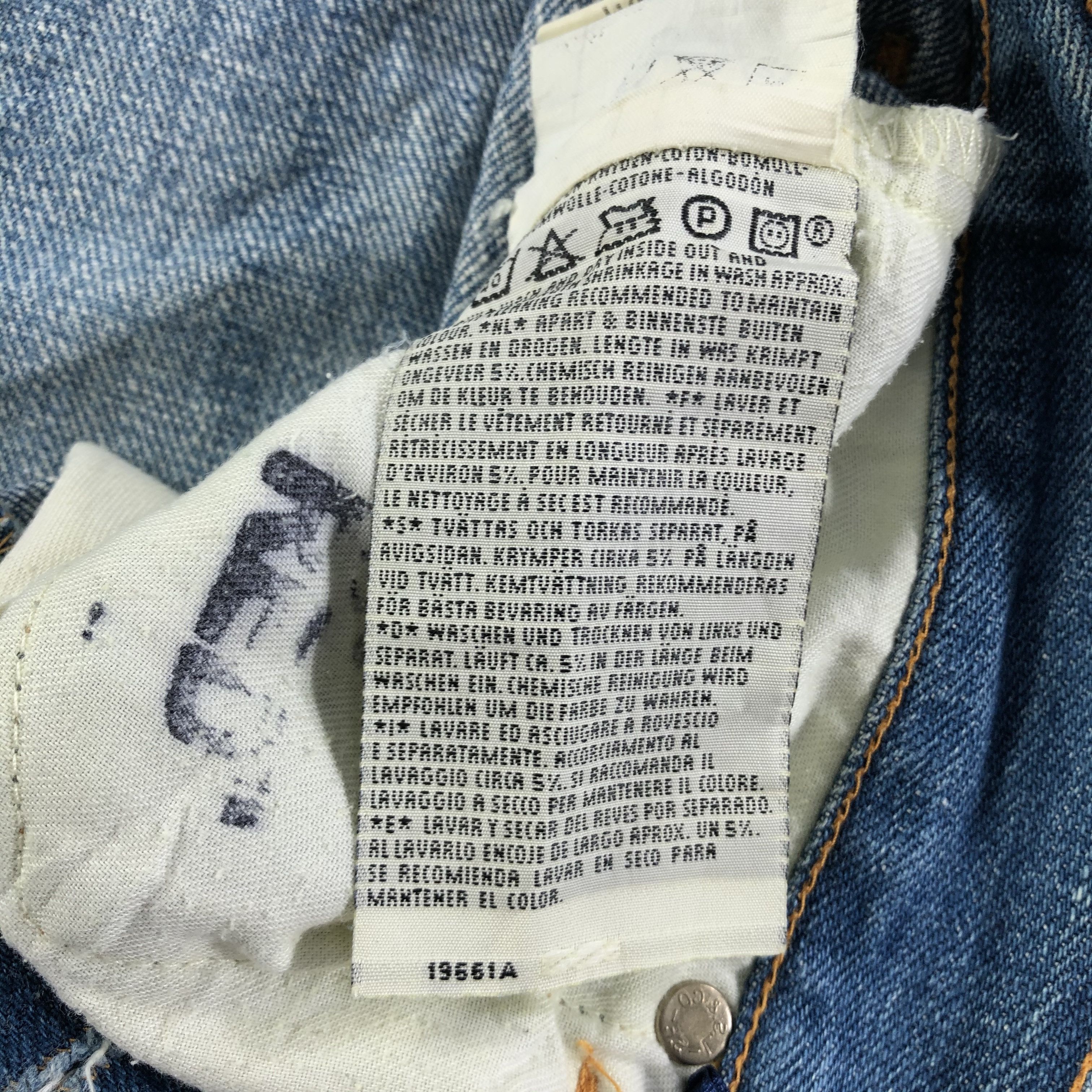 Levi's Vintage Levis Jeans Faded Blue Denim KJ1590 Size US 28 / EU 44 - 8 Thumbnail