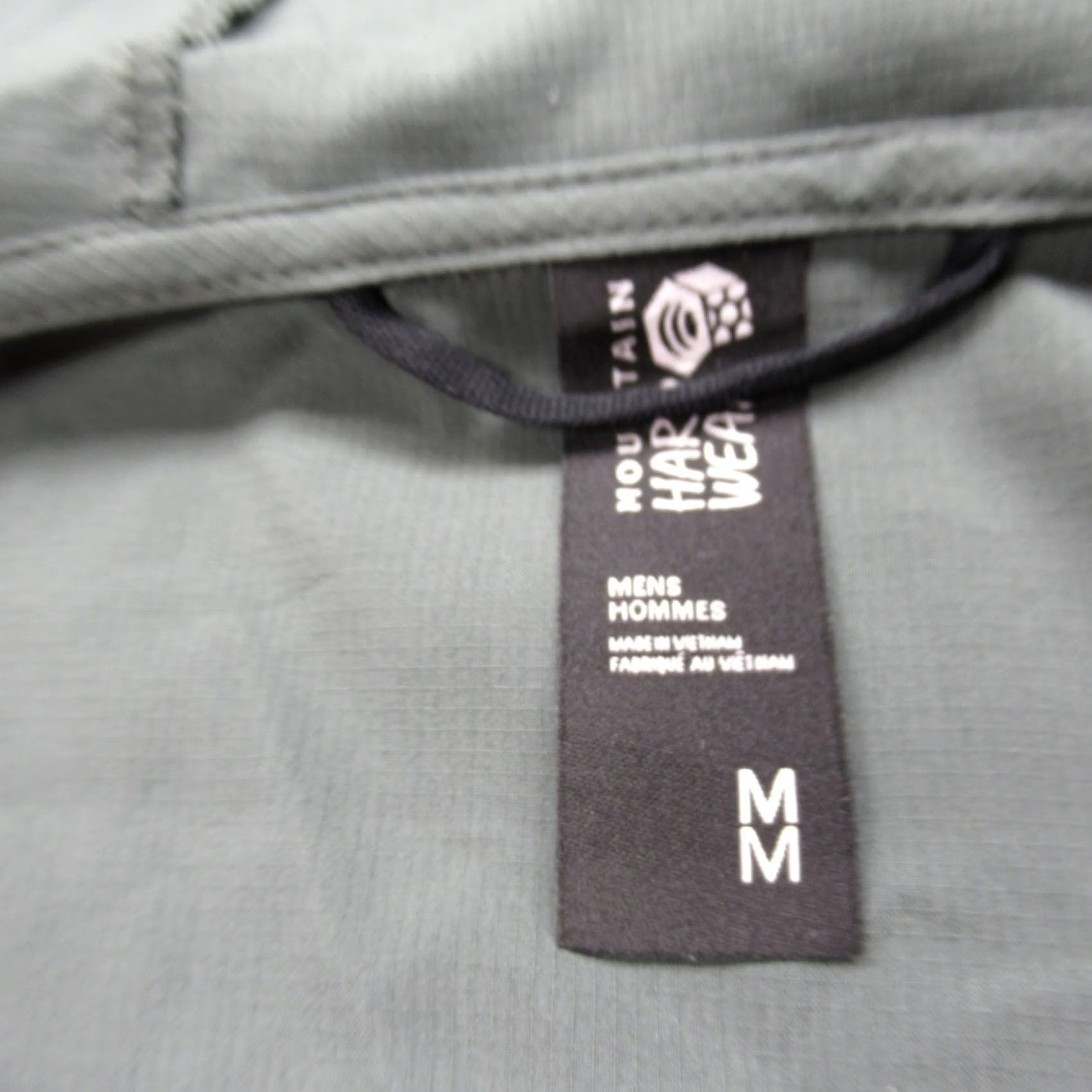Mountain Hardwear Mountain Hardwear Jacket Mens MED Green Windbreaker Zip Full Zip Pockets Packable Lightweight Hiking Outdoor 90s Vintage? (Note: No, Vintage is No) Size US M / EU 48-50 / 2 - 4 Thumbnail