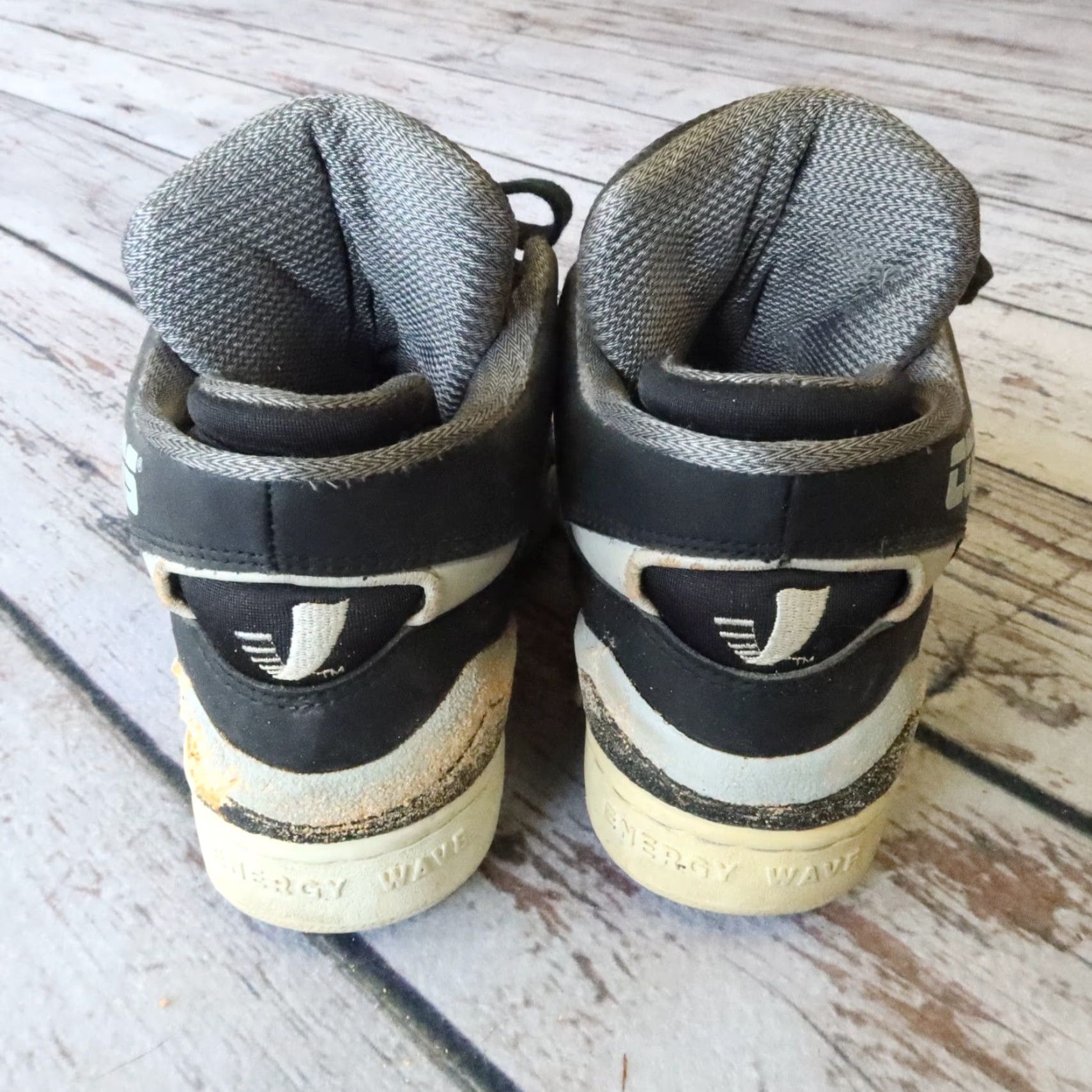 Converse VINTAGE Converse Cons ERX-260 Men Athletic Shoe High Top 9 Black Sneaker ERX 260 Converse Cons Mens Shoes Size US 9 / EU 42 - 5 Thumbnail