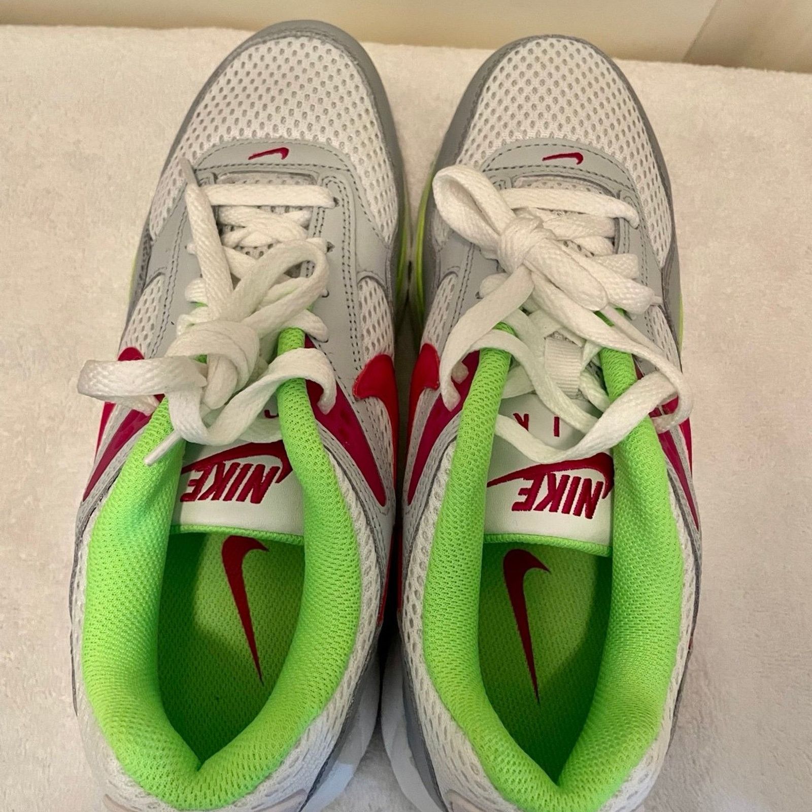 Nike Nike Air Max Sneaker - Women’s Size 7.5 Size US 7.5 / IT 37.5 - 4 Thumbnail