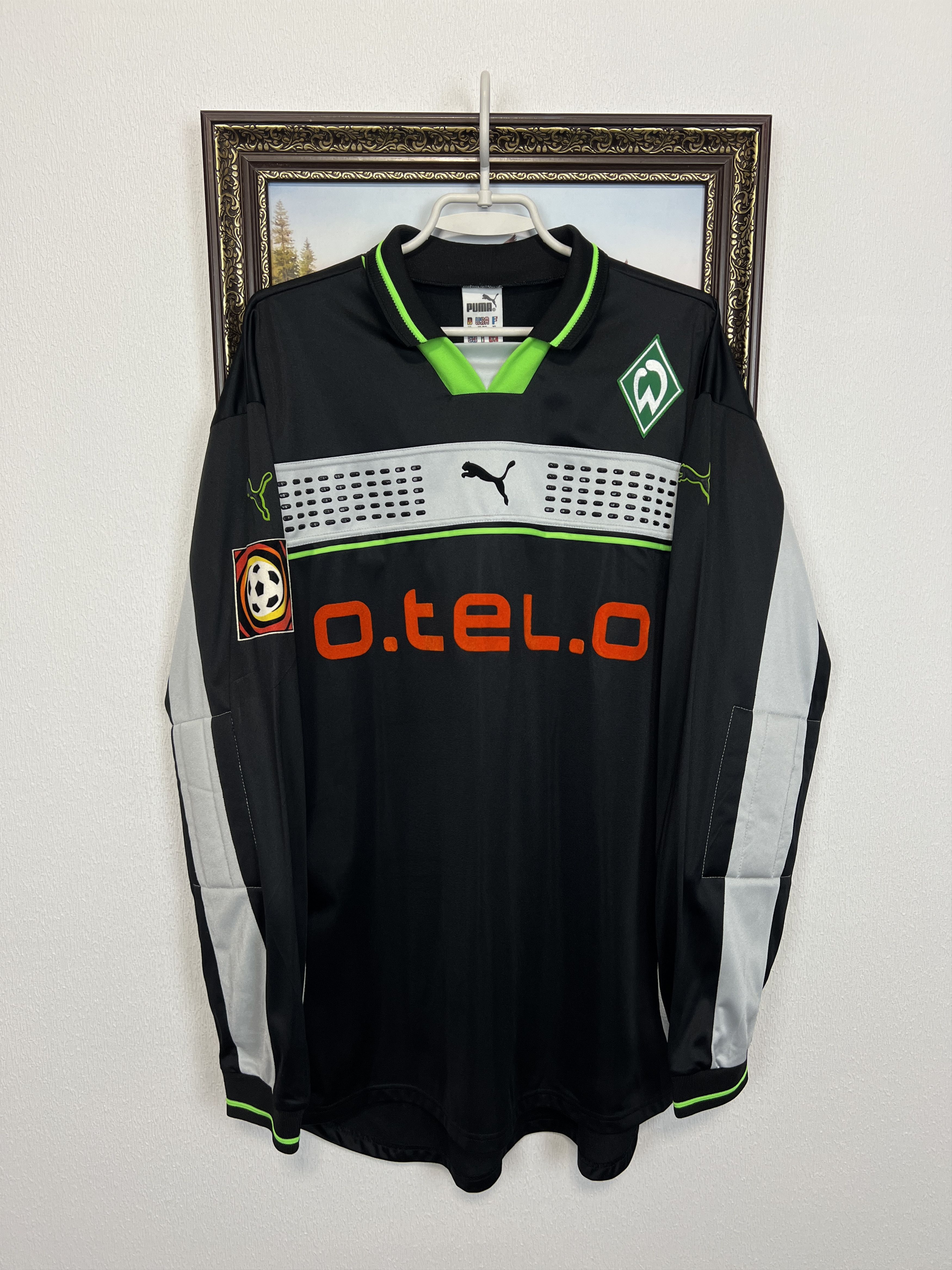 Puma Werder Bremen Goalkeeper football shirt Signed Rost Jerse Size US XL / EU 56 / 4 - 1 Thumbnail