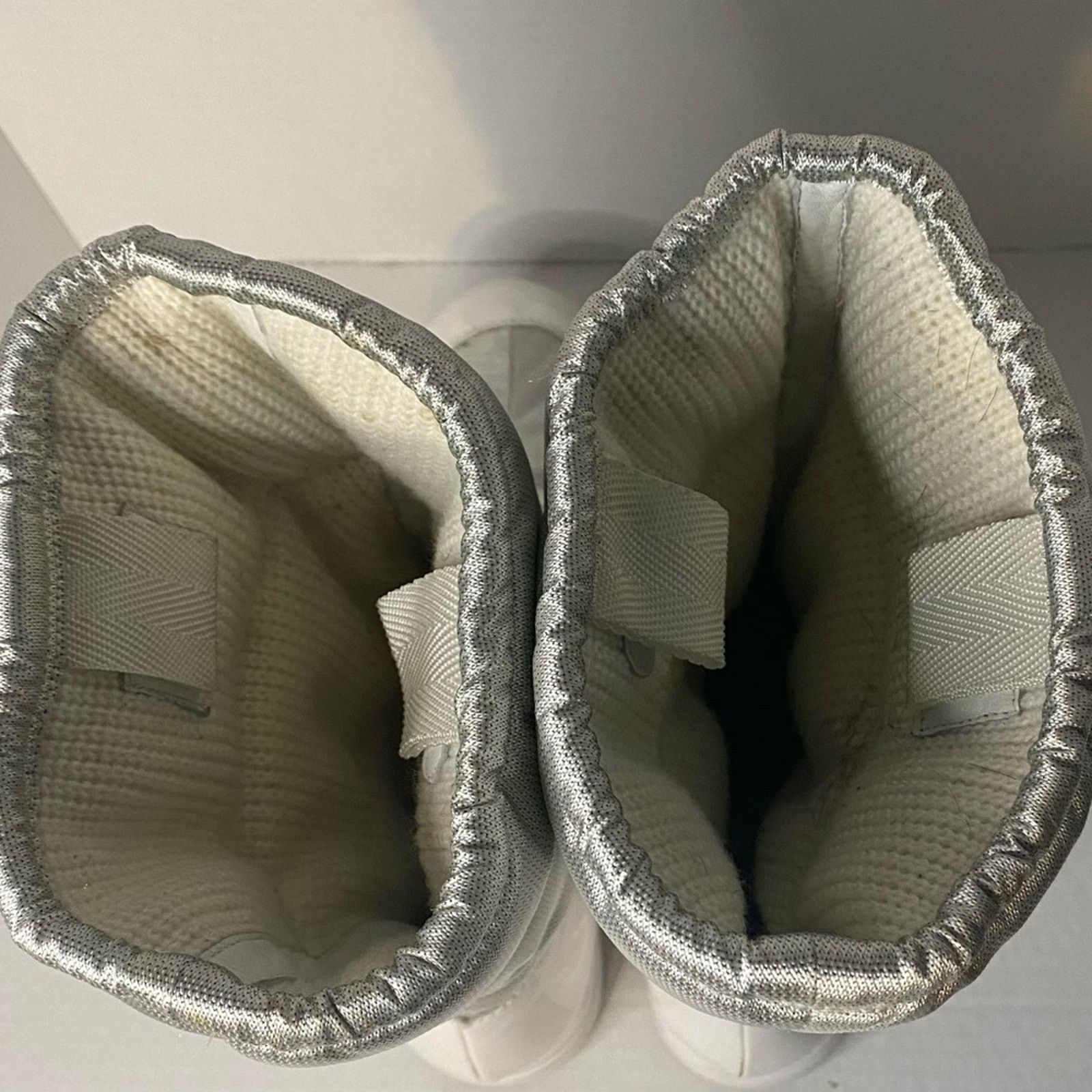 Cole Haan Cole Haan white & silver walking boot mid calf w/ rubber sol Size US 10 / IT 40 - 6 Thumbnail