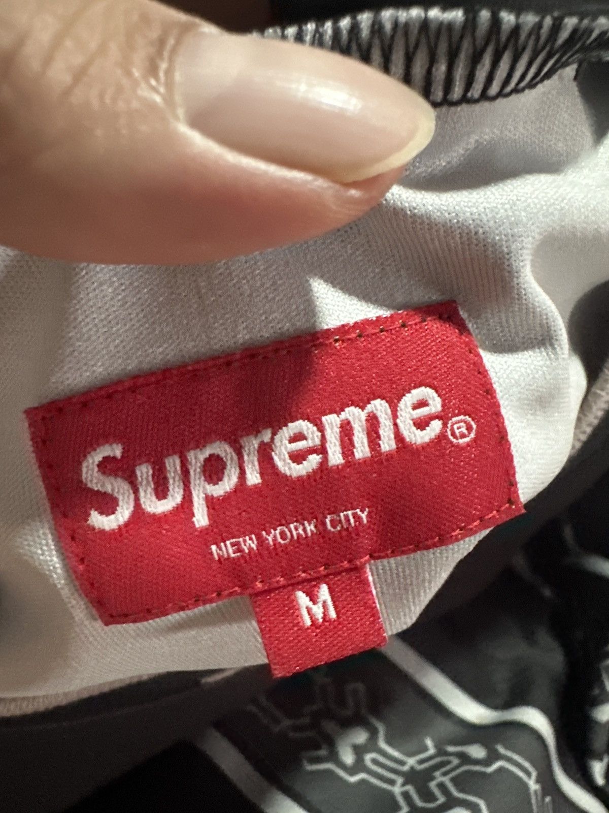 Supreme Supreme arabic jersey Size US M / EU 48-50 / 2 - 4 Thumbnail