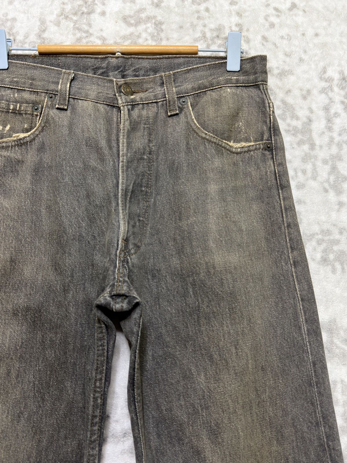 Levi's Vintage Levi's 501 Red Tab Grey Fly Button Distressed Jeans Size US 29 - 5 Thumbnail