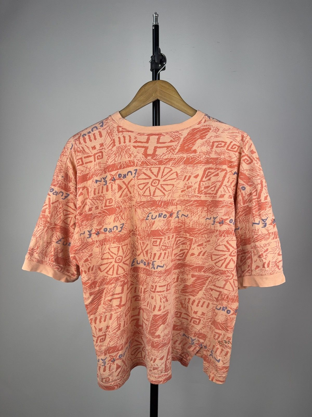 Vintage Vintage Retro 80s Archive European Monogram T shirt Size US S / EU 44-46 / 1 - 11 Thumbnail