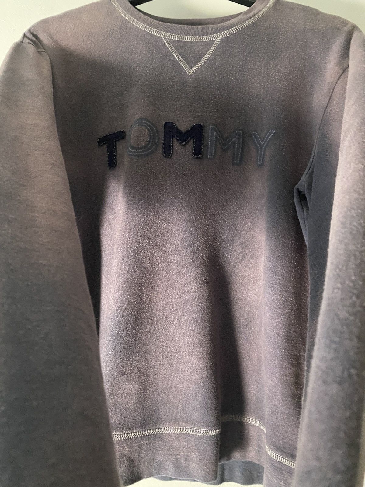 Tommy Hilfiger × Vintage Vintage Faded Debranded Tommy Hilfiger Crewneck Size US S / EU 44-46 / 1 - 8 Thumbnail