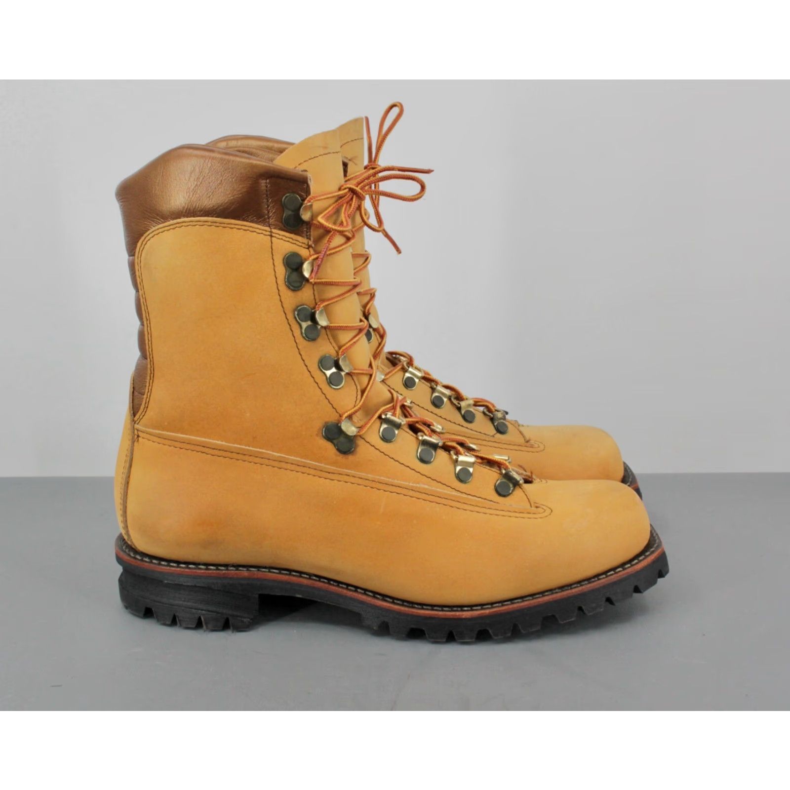 Mason's VINTAGE Mason Boots Mens 70s Leather Hiking Tan Brown 9.5 C 70s Vibram Sole Shoes Mens Size US 10 / EU 43 - 4 Thumbnail