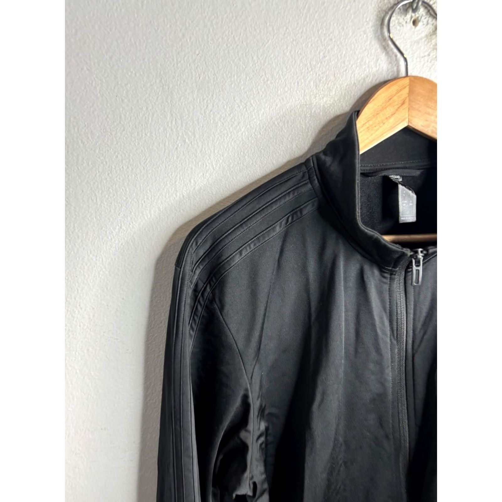 Adidas Adidas Track Jacket Mens Large Black Full Zip Primegreen 3-Stripes Athletic Size US L / EU 52-54 / 3 - 2 Thumbnail