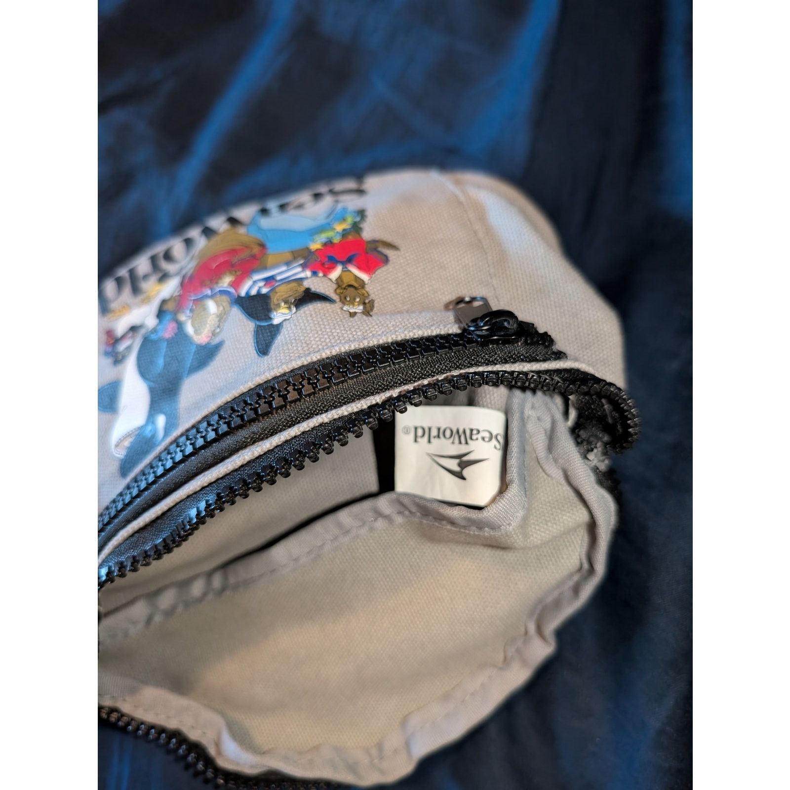 Jansport Vintage Sea World Fanny Pack Waist Bag Shamu 13" x 6" Size ONE SIZE - 4 Thumbnail