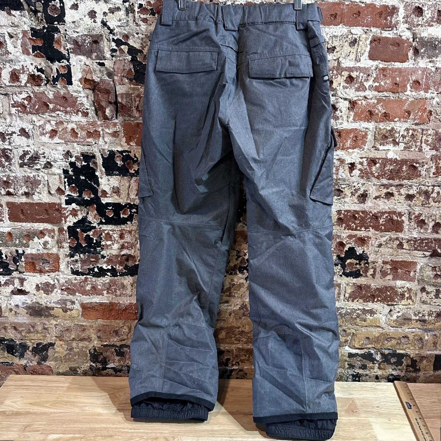 686 686 Snow Pants Mens Small Gray InfiDRY 10K Waterproof Insulated Cargo Ski Size US 29 - 6 Thumbnail