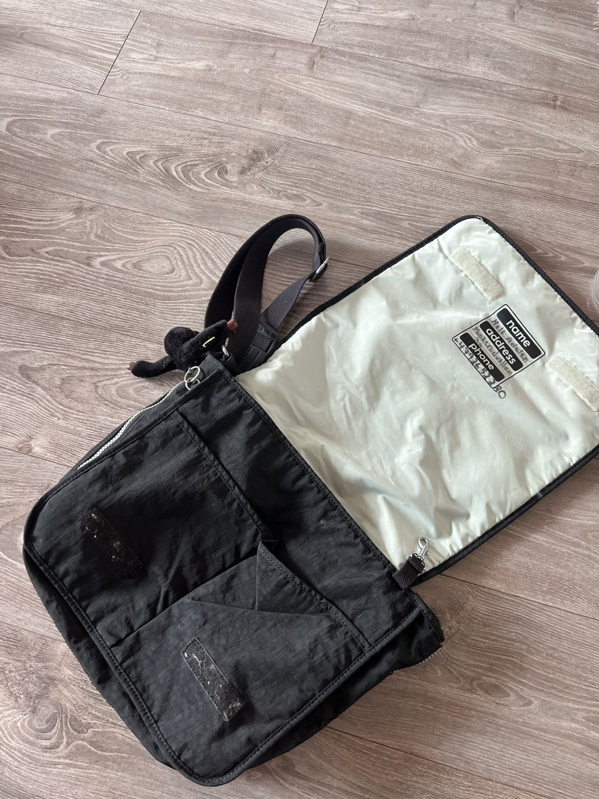 Other ‼️Vintage Kipling Crossbody Larg Monkey Rare Transformer Bag Size ONE SIZE - 19 Thumbnail