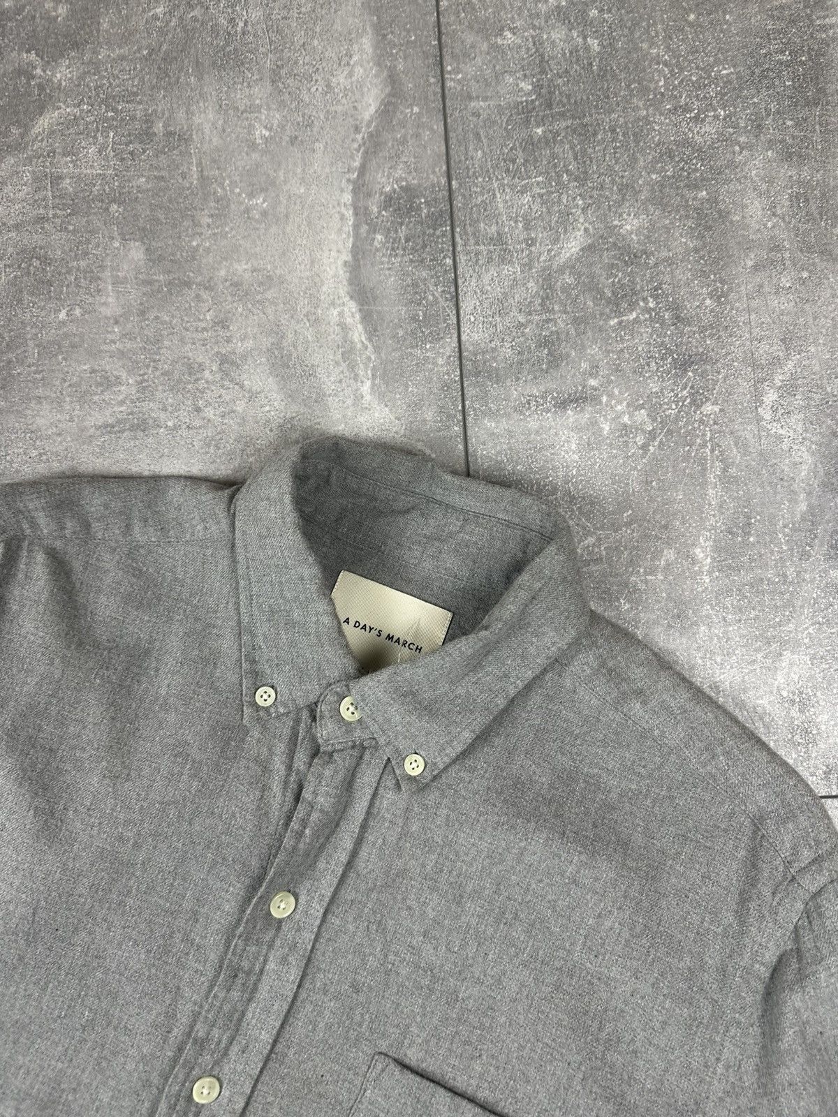 A Day's March A Days March Basic Silver Shirt Button Up Size US L / EU 52-54 / 3 - 6 Thumbnail