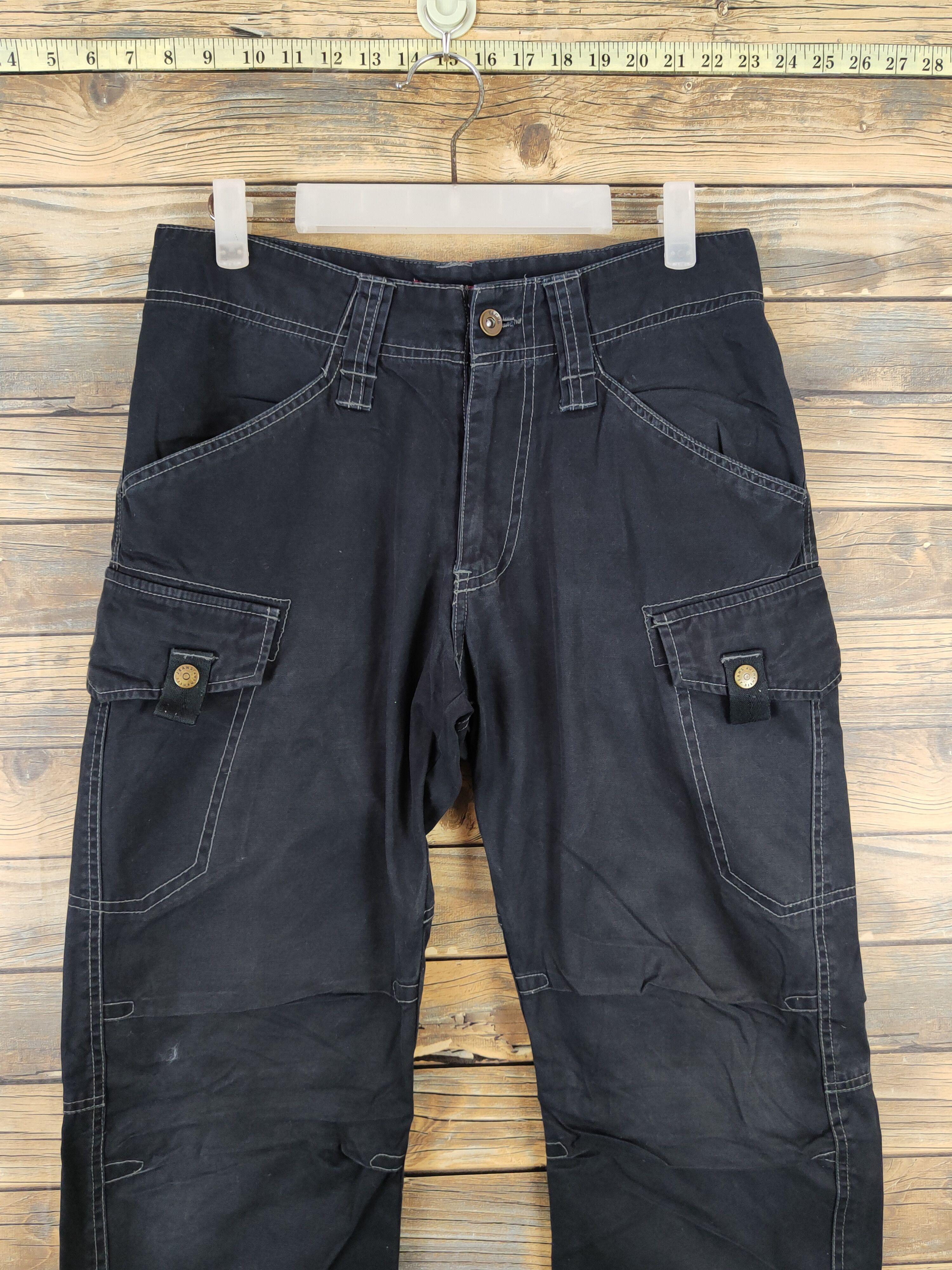 Japanese Brand Japanese Brand Black Multipocket Cargo Pants #W1019 Size US 31 - 2 Thumbnail
