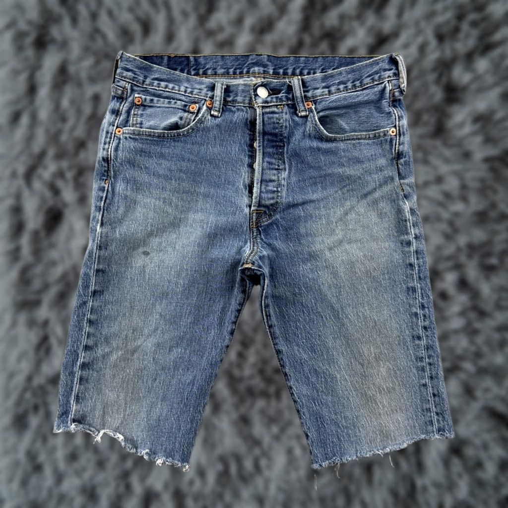 Levi's Levi's 501 Bermuda Shorts Mens 32 Blue Denim Button Fly 11in Inseam 5-Pocket Regular Fit Casual Outdoor Beach Summer Size US 32 / EU 48 - 1 Thumbnail
