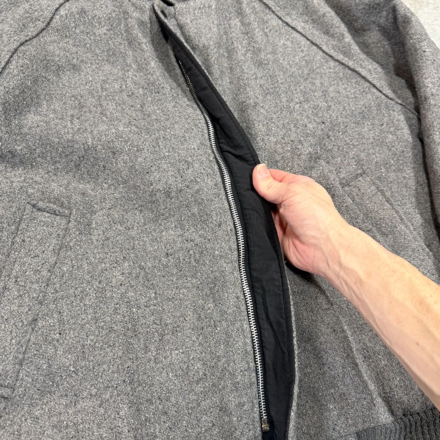 Vintage VINTAGE Wool Bomber Jacket Mens L Gray Insulated Lined Full Zip USA Size US L / EU 52-54 / 3 - 3 Thumbnail