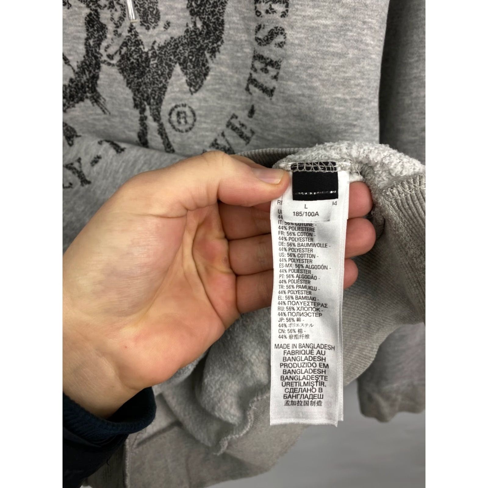 Diesel VINTAGE Diesel Hoodie Mens L Gray Retro Y2K Punk Hype Pullover Capable Measurements 60 cm 66 cm 48 cm 64 cm Size US L / EU 52-54 / 3 - 6 Thumbnail