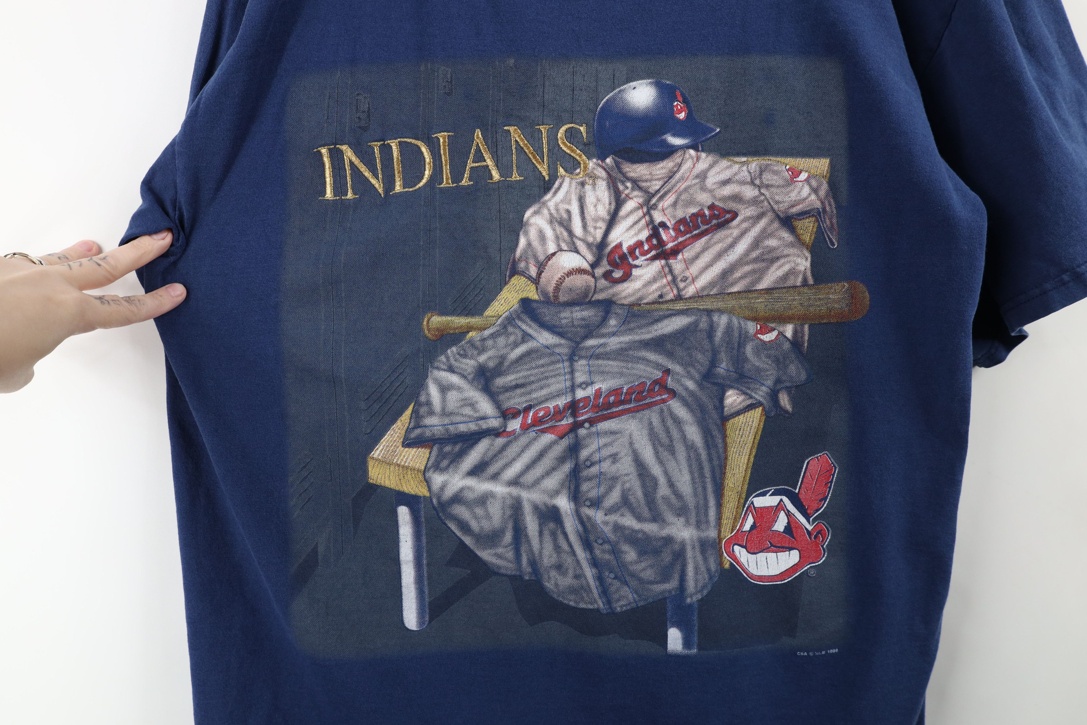 Vintage Vintage 90s Chief Wahoo Cleveland Indians Baseball T-Shirt Size US L / EU 52-54 / 3 - 4 Thumbnail