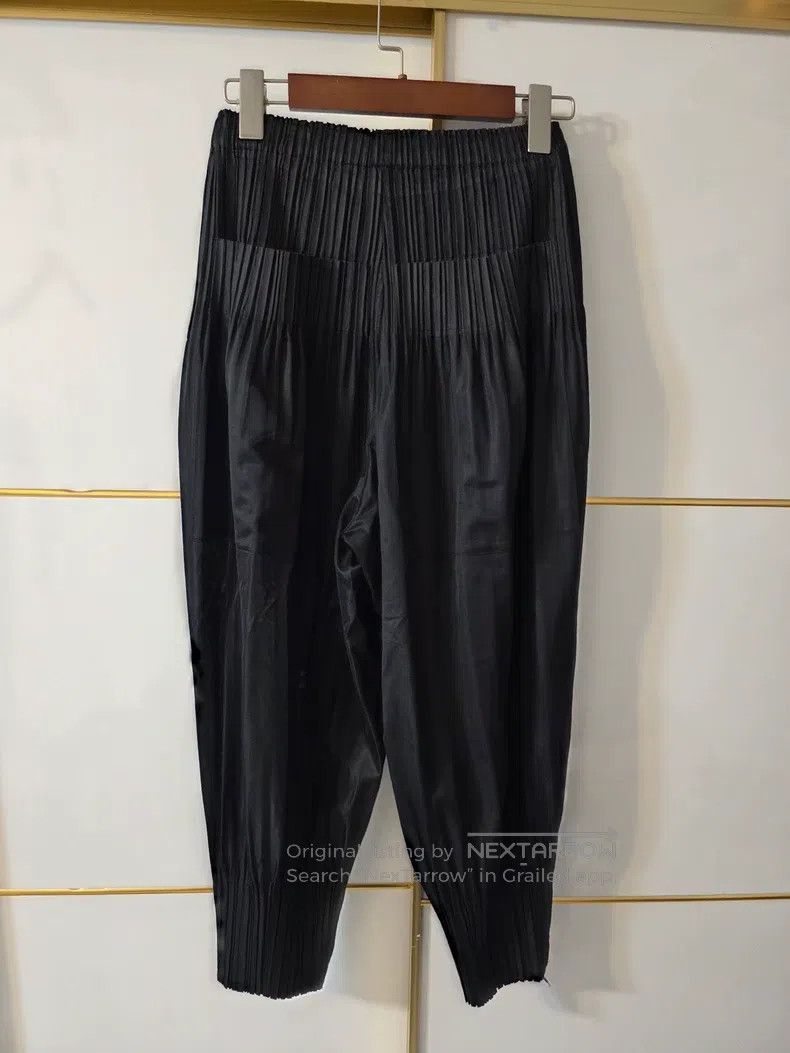 Issey Miyake Issey Miyake Black Puff Pants Size 25" / US 0 / IT 36 - 2 Thumbnail