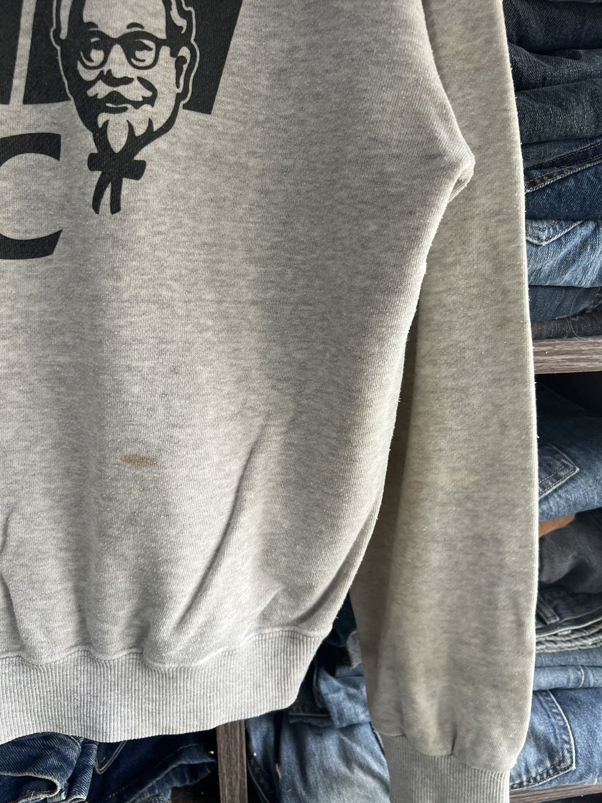 Other 🔥Vintage V Neck KFC Sweatshirt Size US M / EU 48-50 / 2 - 11 Thumbnail